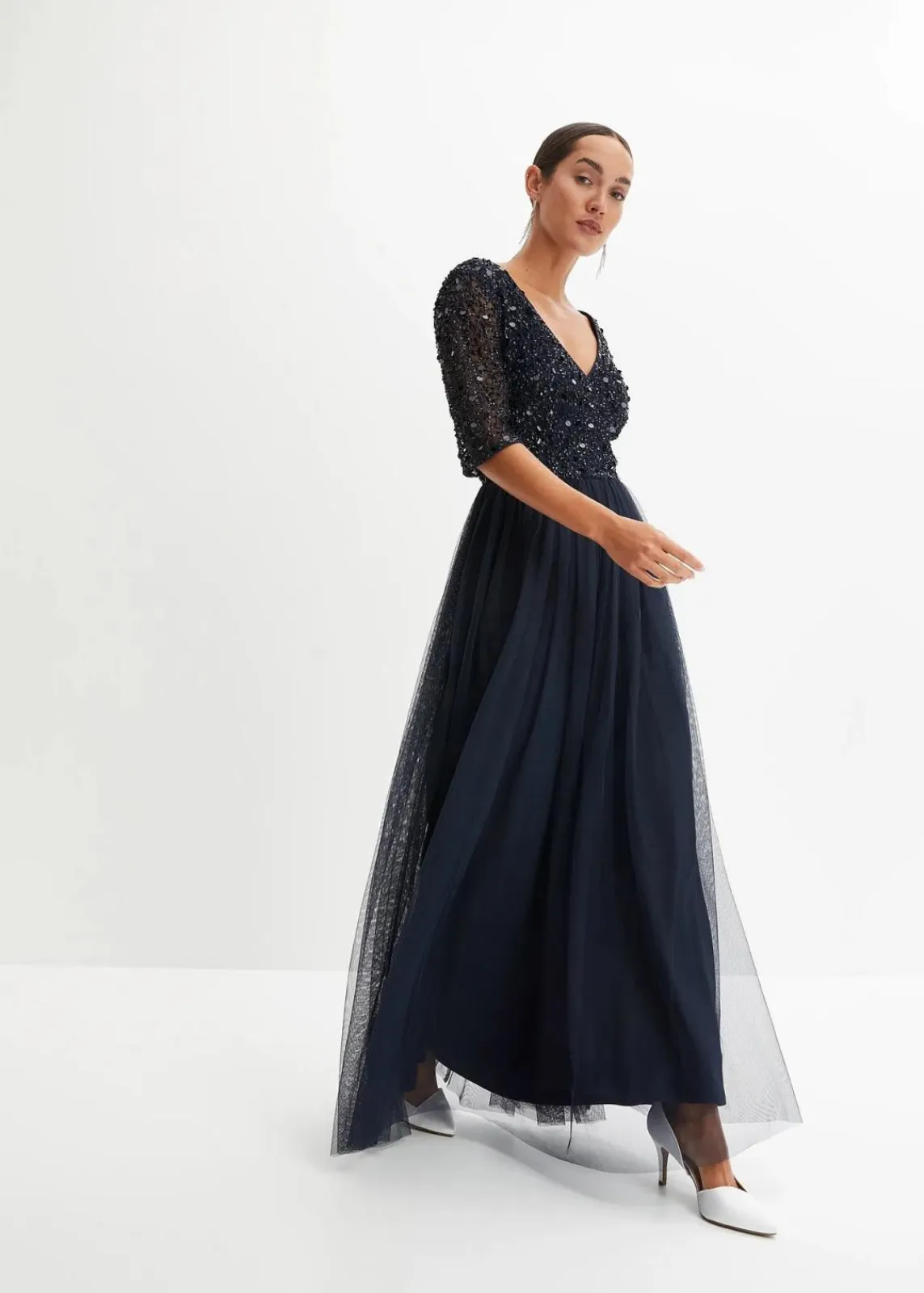 bonprix Kleider|Festliche Mode^Abendkleid aus zartem Tüll mit Paillettenstickerei dunkelblau