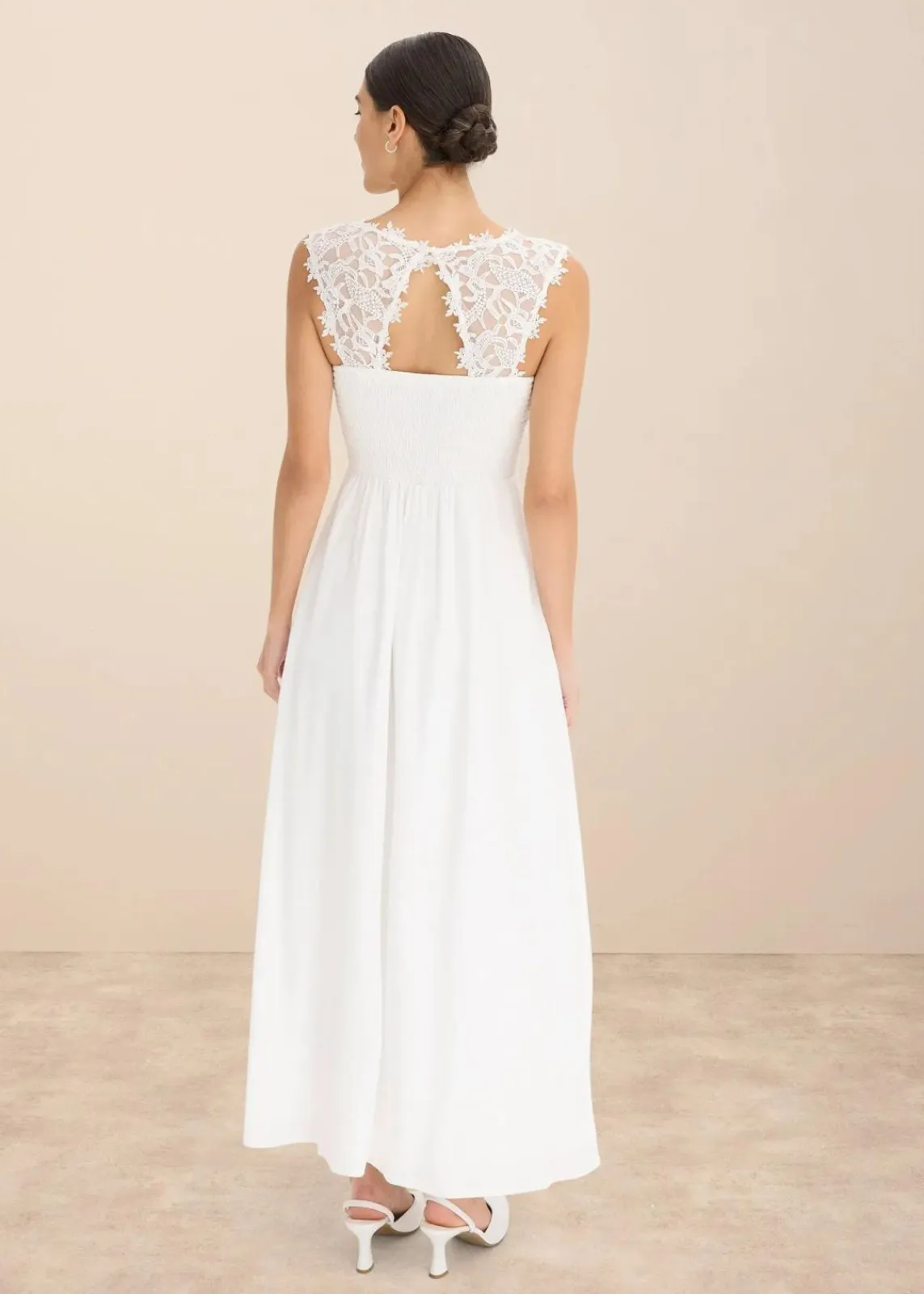 bonprix Nachhaltigere Materialien|Kleider^Abend-Maxikleid mit Spitze wollweiß