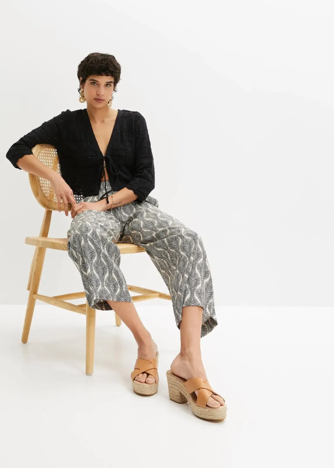 bonprix Pullover & Strickjacken|Bekleidung·Jeans^Ajour-Bolero schwarz