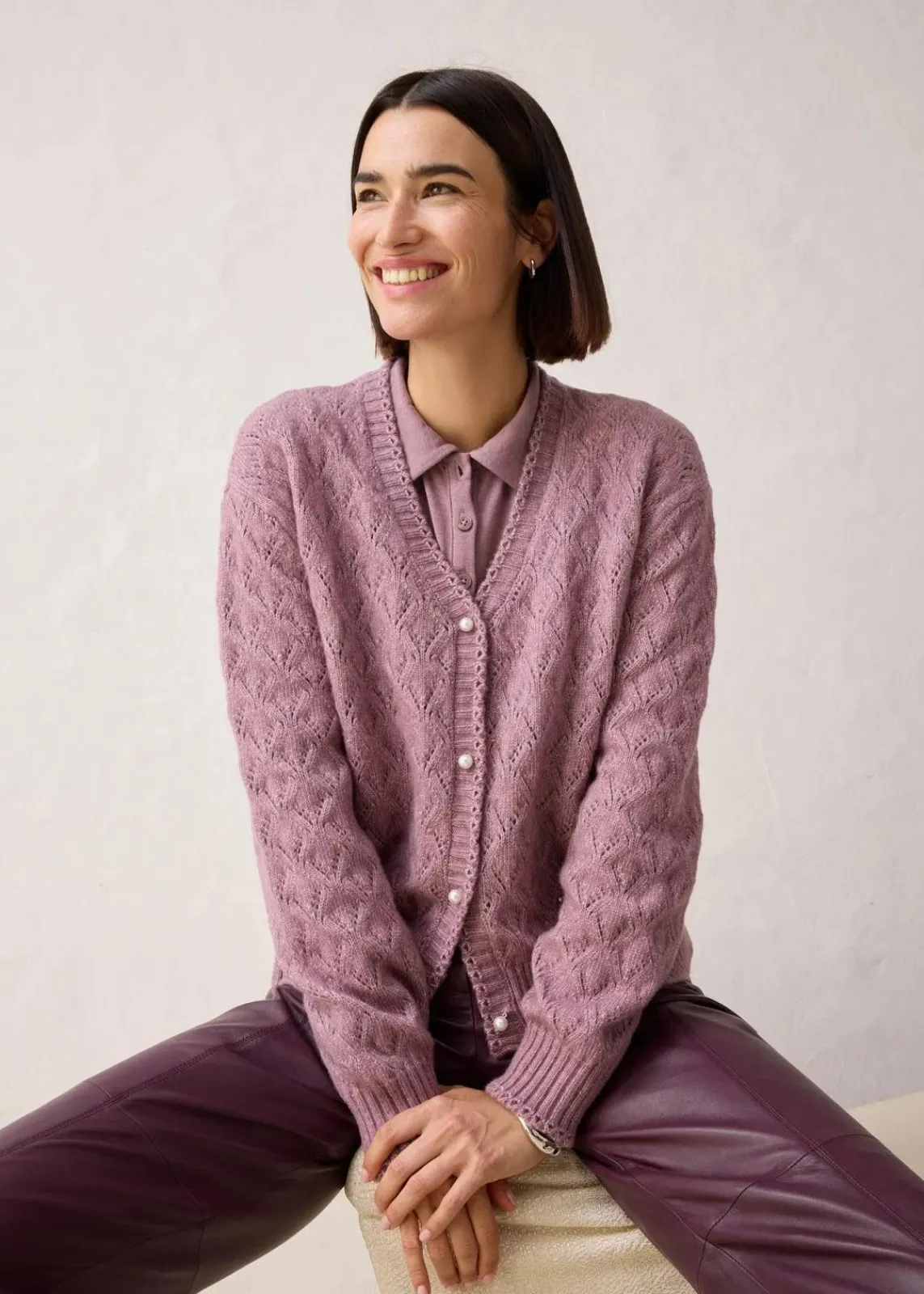 bonprix Bekleidung·Umstandsmode|Bekleidung·Jeans^Ajour-Strickjacke mit Wolle matt violett