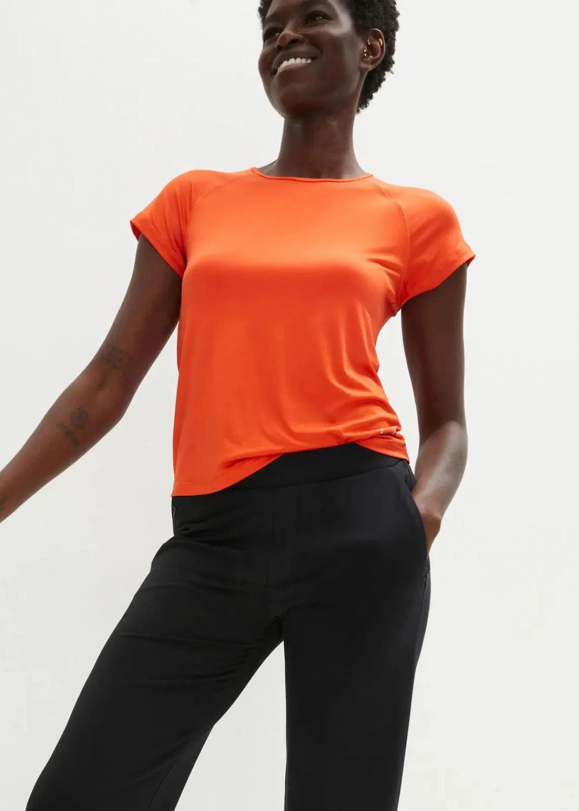 bonprix Bekleidung·Blusen & Tuniken|Bekleidung·Kleider^Allrounder Sport-Leggings mit Reißverschlusstaschen schwarz