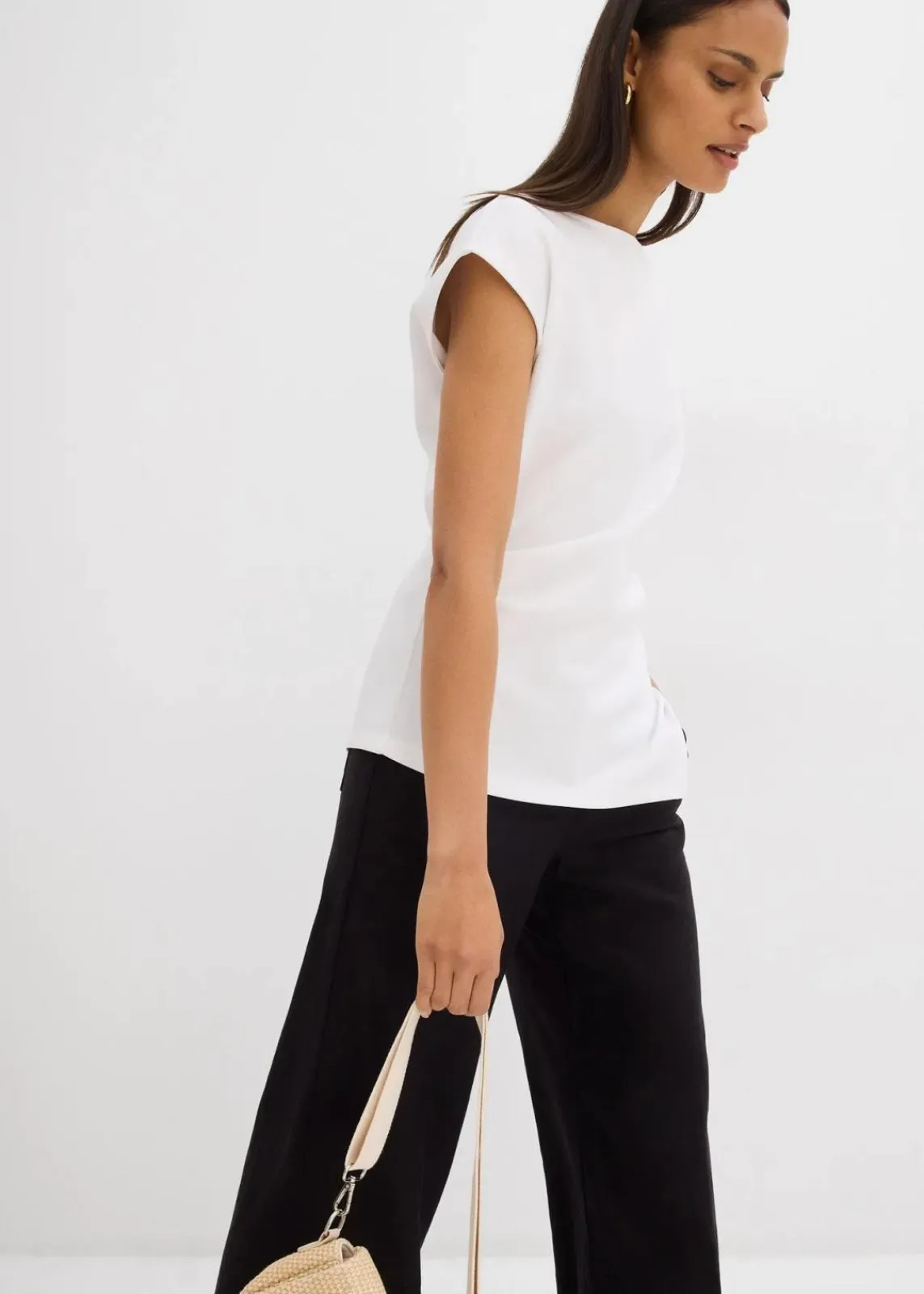 bonprix Shirts & Tops^Asymmetrisches Top aus bequemem Scuba weiß
