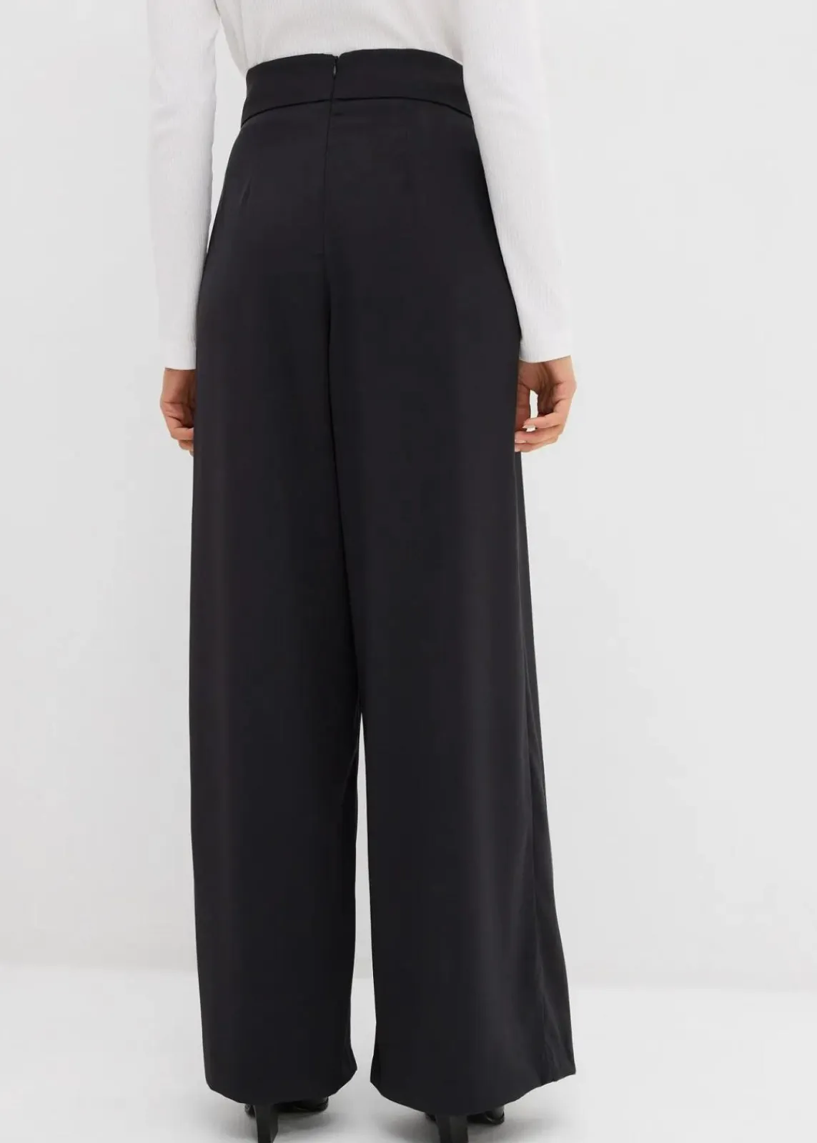 bonprix Bekleidung·Kleider^Ausgestellte Bundfaltenhose schwarz