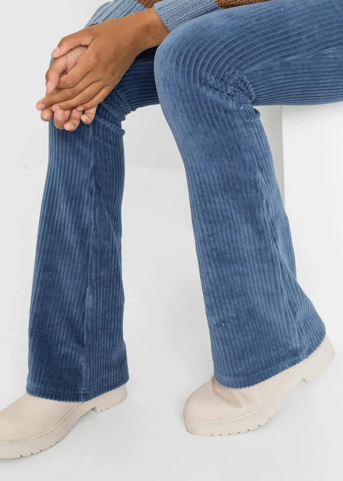 bonprix Hosen|Bekleidung·Kleider^Ausgestellte Leggings in Cordoptik indigo