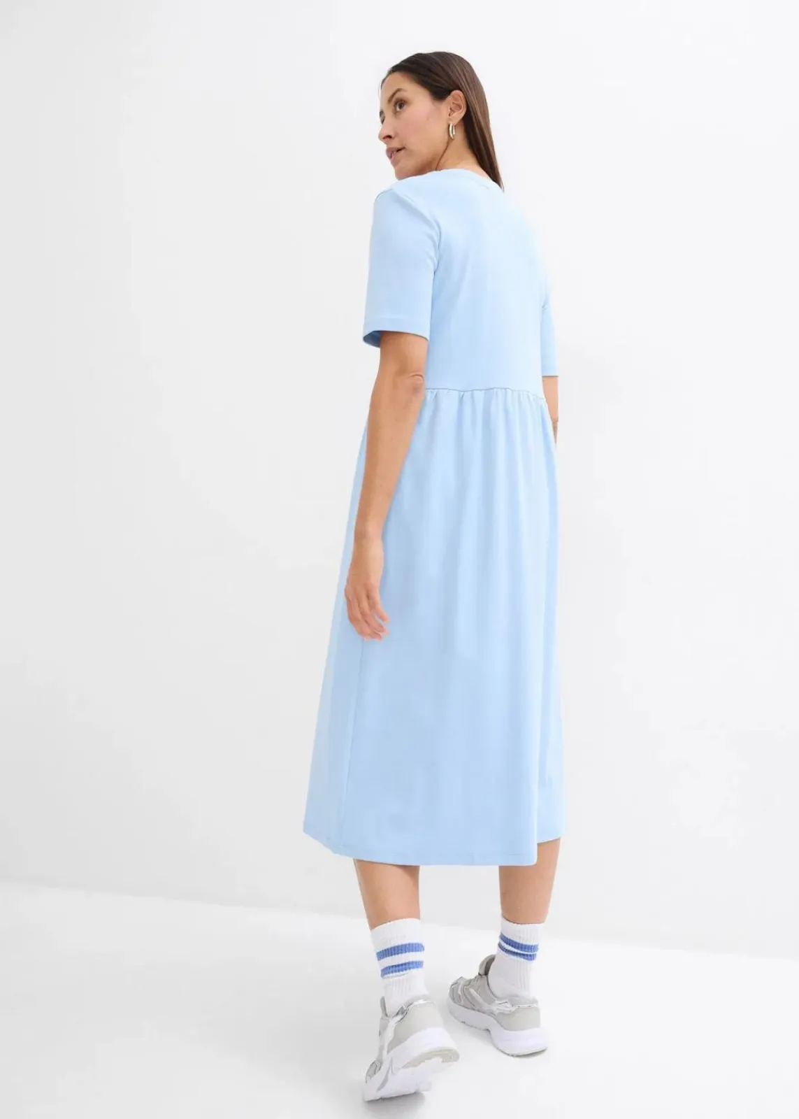 bonprix Nachhaltigere Materialien|Kleider^Ausgestelltes Jerseykleid aus schwerer Baumwolle hellblau