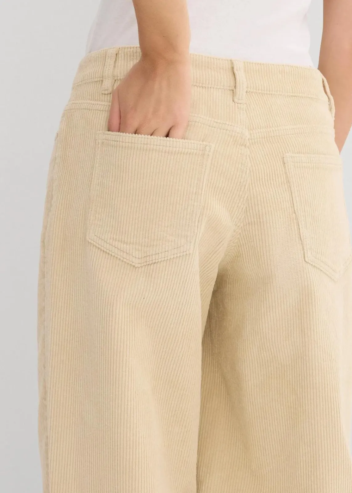 bonprix Bekleidung·Kleider|Hosen^Barrel-Cordhose Mid Waist hellsand
