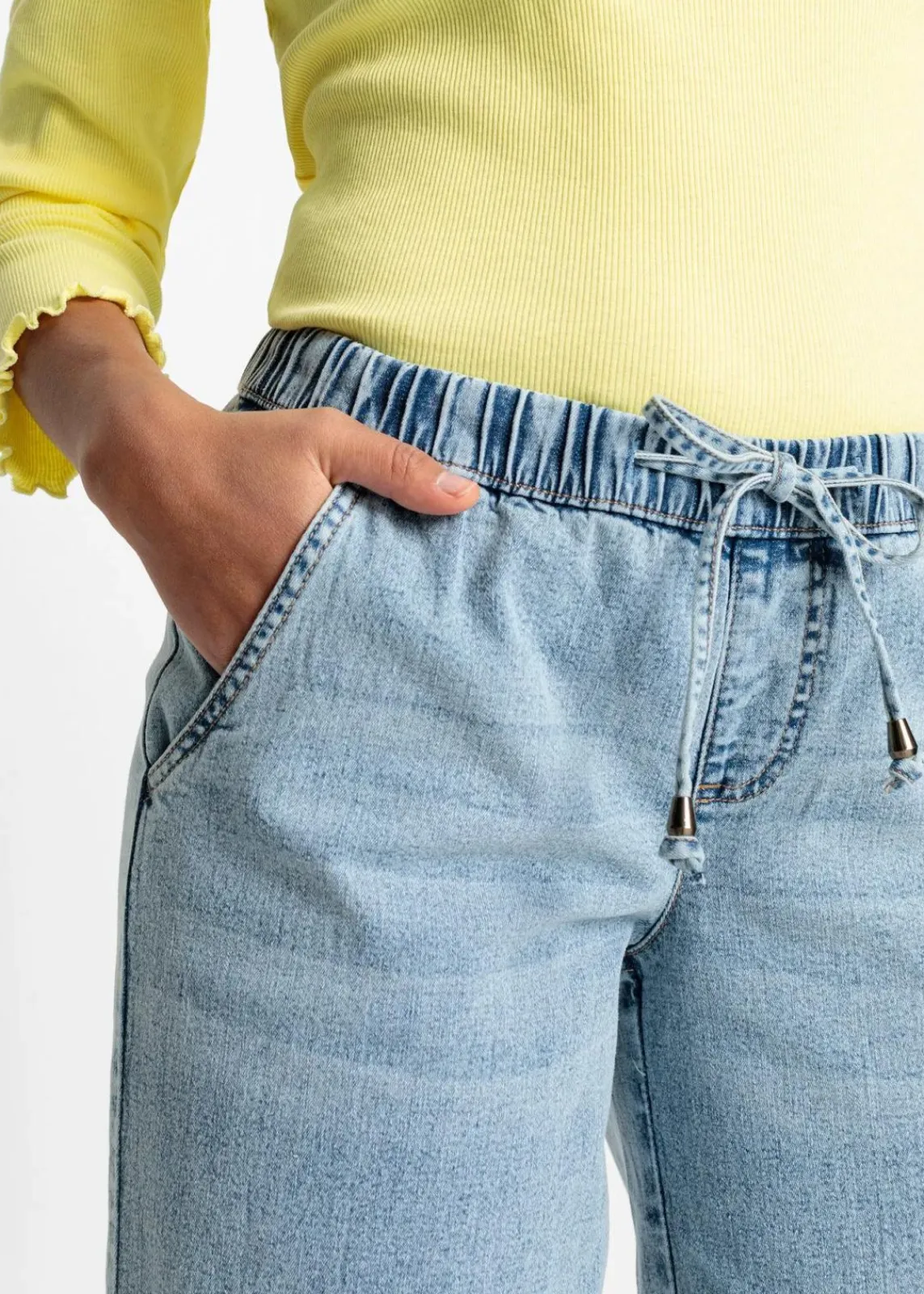 bonprix Bekleidung·Shirts & Tops|Jeans^Barrel-Jeans, Mid Waist, Bequembund hellblau denim washed