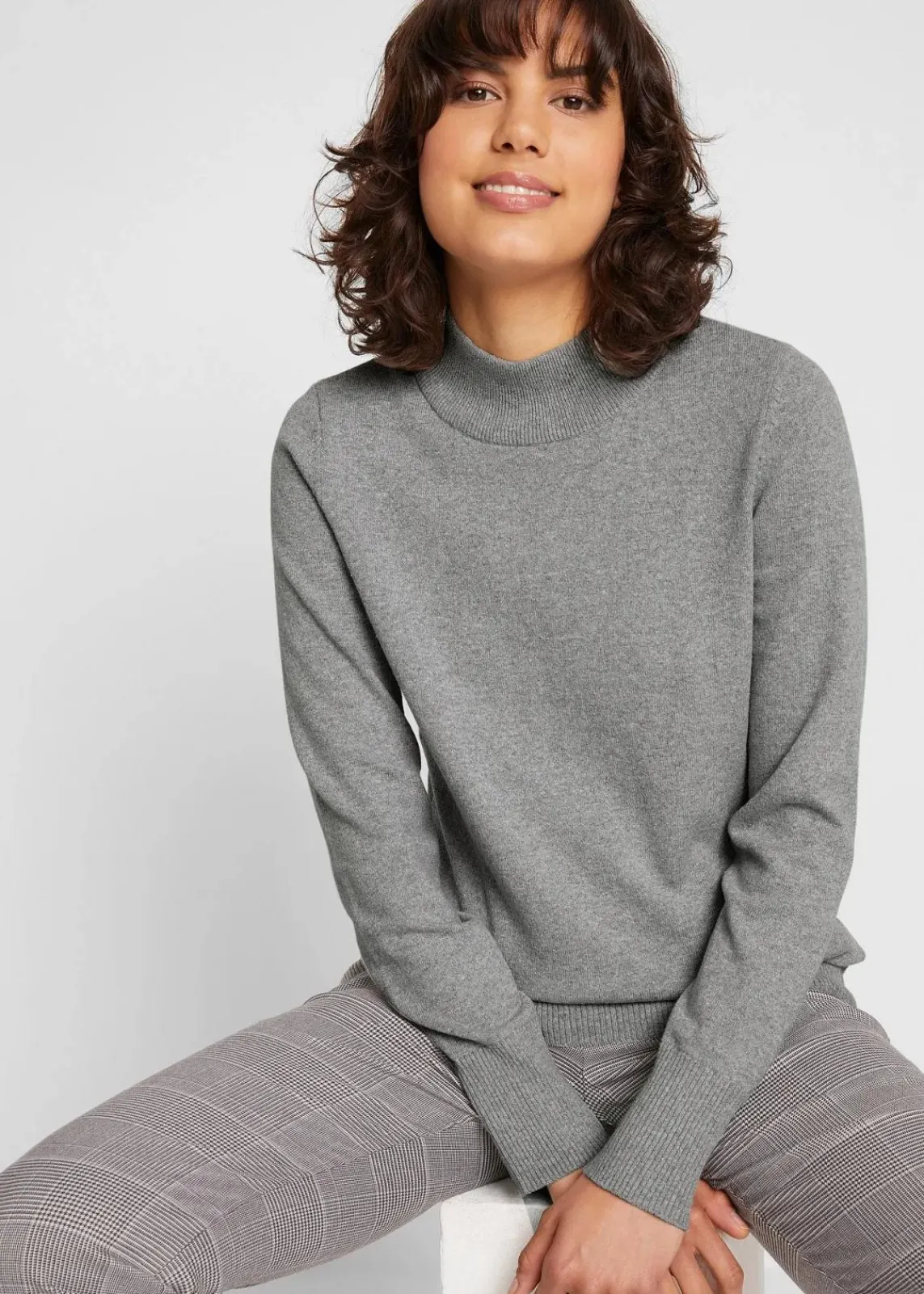 bonprix Pullover & Strickjacken|Basics^Basic Pullover mit Stehkragen mit recycelter Baumwolle grau