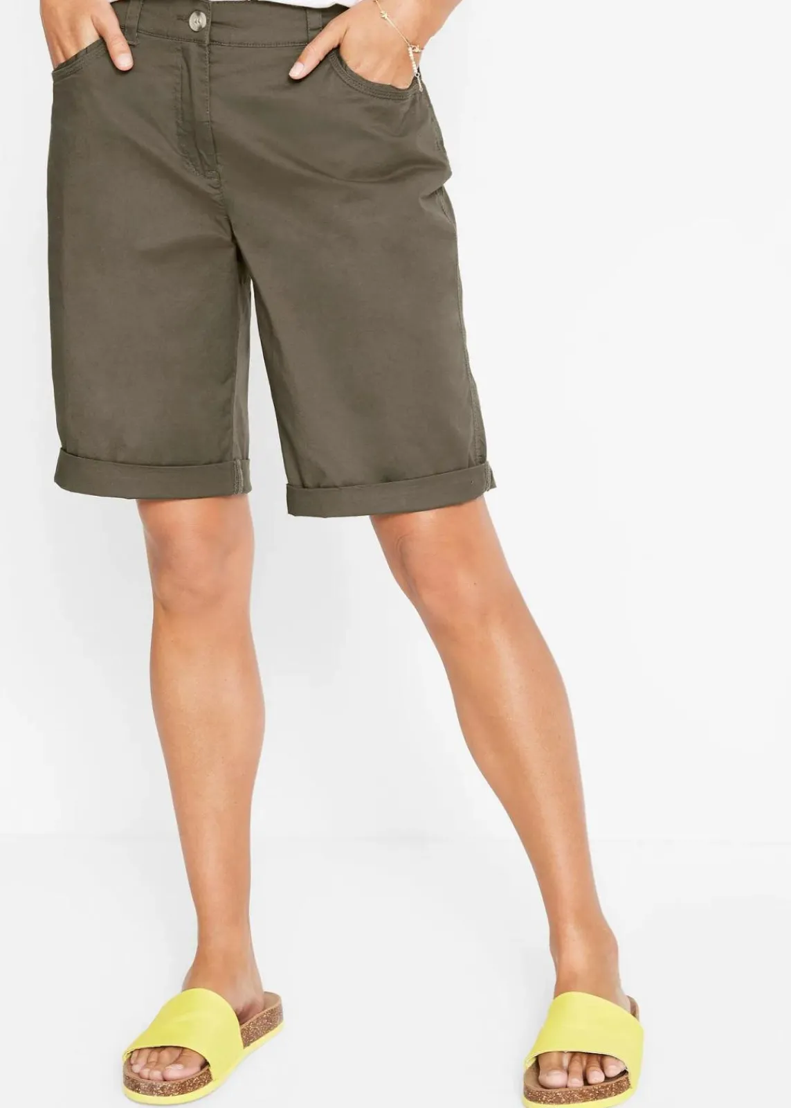 bonprix Hosen|Shorts^Baumwoll Papertouch-Bermuda mit Bequembund dunkeloliv