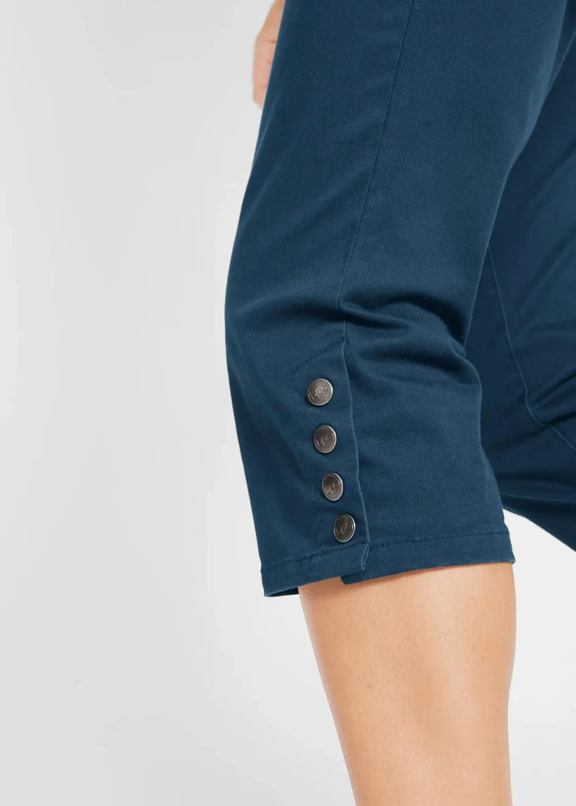 bonprix Hosen|Bekleidung·Kleider^Baumwoll-Capri-Hose mit Bequembund und Knöpfen dunkelblau