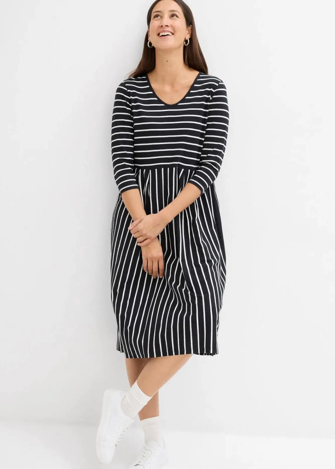 bonprix Bekleidung·Pullover & Strickjacken|Kleider^Baumwoll-Jerseykleid, Midilänge schwarz/wollweiß gestreift