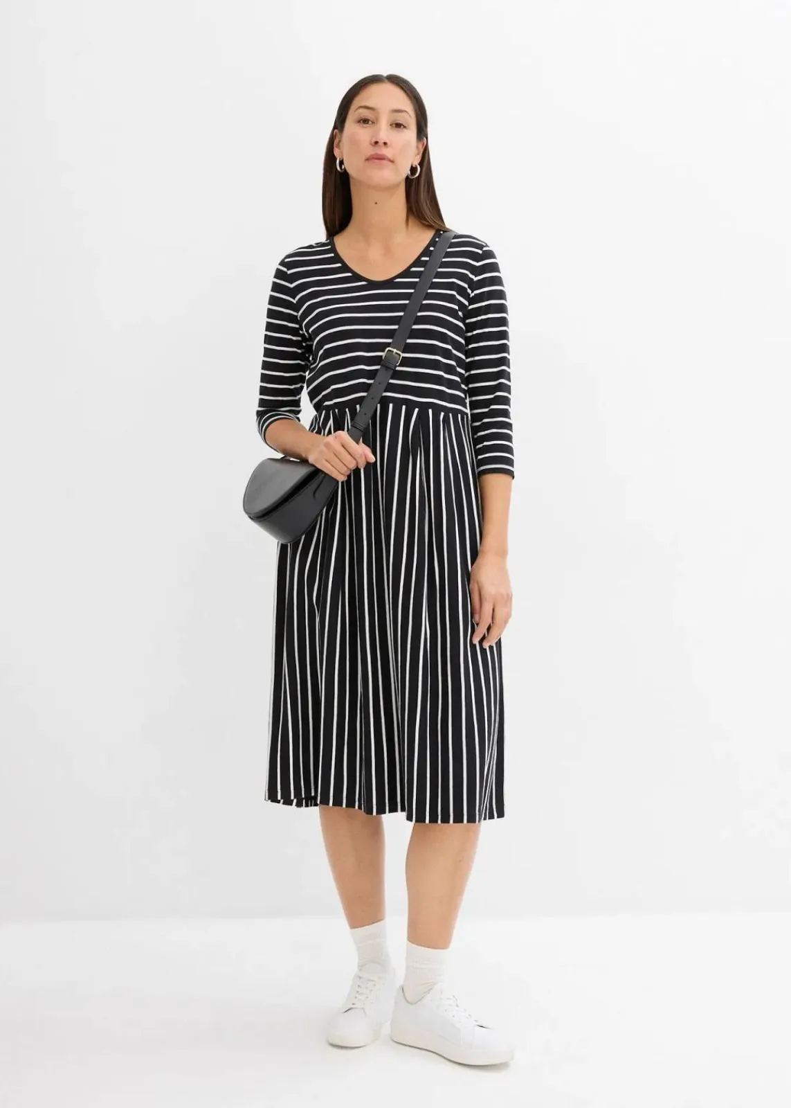 bonprix Bekleidung·Pullover & Strickjacken|Kleider^Baumwoll-Jerseykleid, Midilänge schwarz/wollweiß gestreift