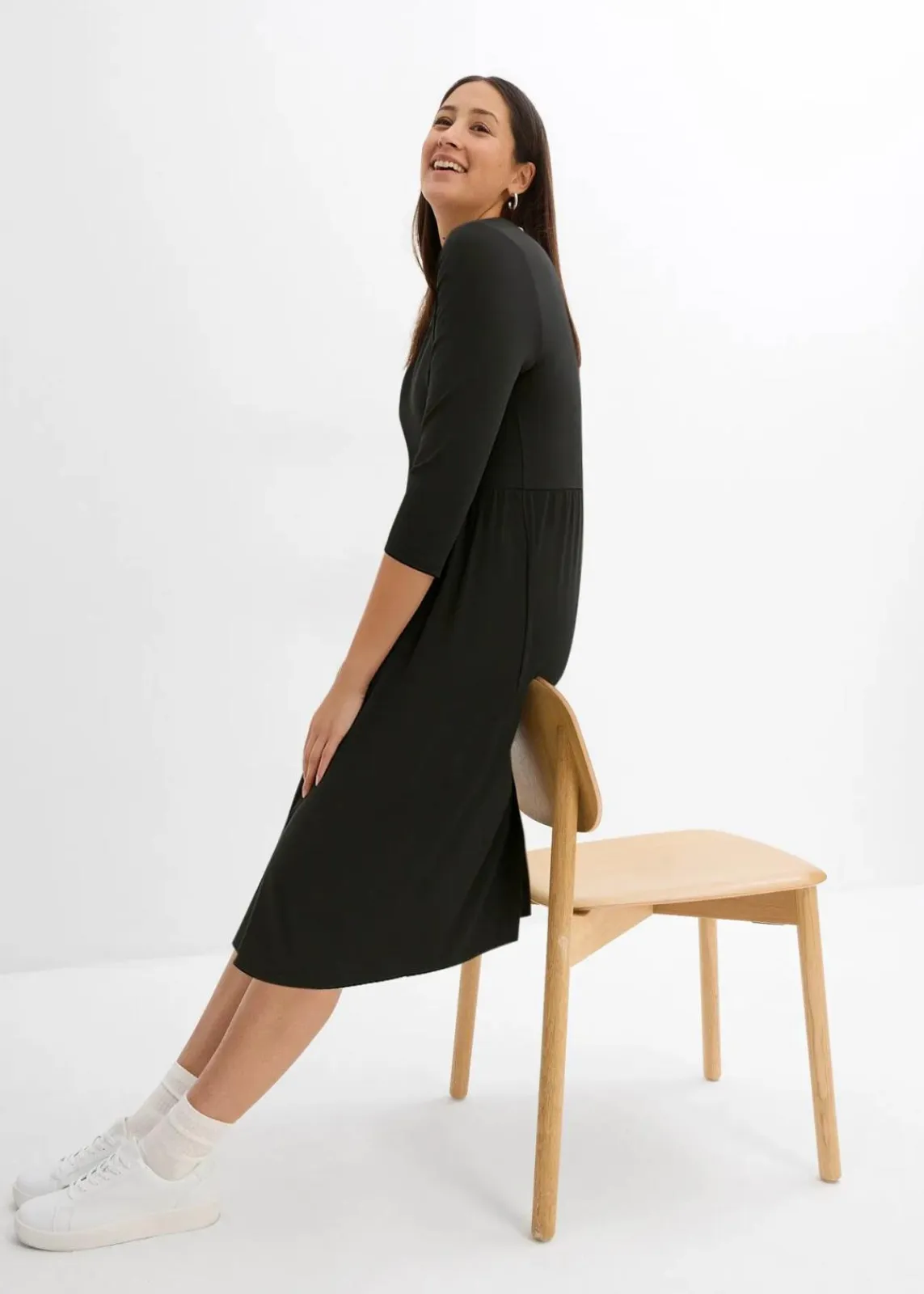 bonprix Nachhaltigere Materialien|Kleider^Baumwoll-Jerseykleid, Midilänge schwarz