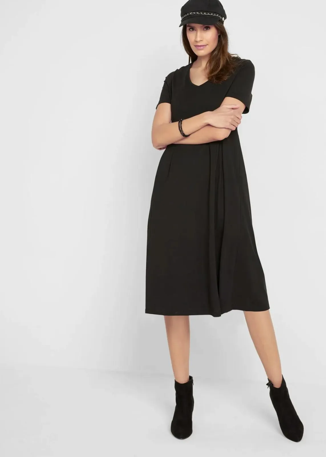 bonprix Bekleidung·Pullover & Strickjacken|Kleider^Baumwoll-Jerseykleid, Midilänge schwarz