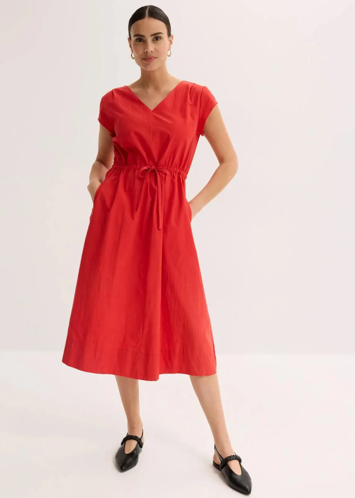 bonprix Kleider|Bekleidung·Pullover & Strickjacken^Baumwoll-Popeline Kleid mit variablem Zugband erdbeere
