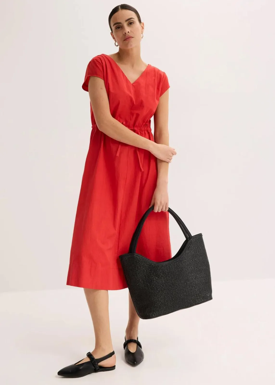 bonprix Kleider|Bekleidung·Pullover & Strickjacken^Baumwoll-Popeline Kleid mit variablem Zugband erdbeere