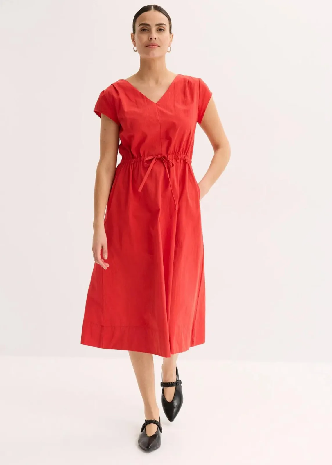 bonprix Kleider|Bekleidung·Pullover & Strickjacken^Baumwoll-Popeline Kleid mit variablem Zugband erdbeere