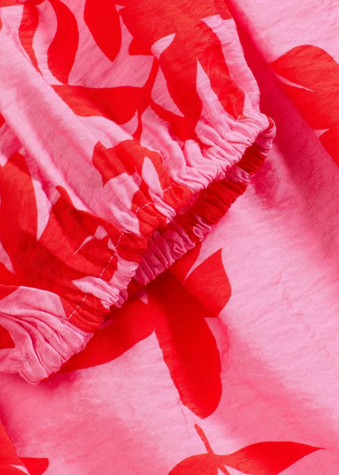 bonprix Bekleidung·Jacken & Mäntel|Blusen & Tuniken^bedruckte Carmenbluse aus feinem Viskose-Mix rot/pink floral
