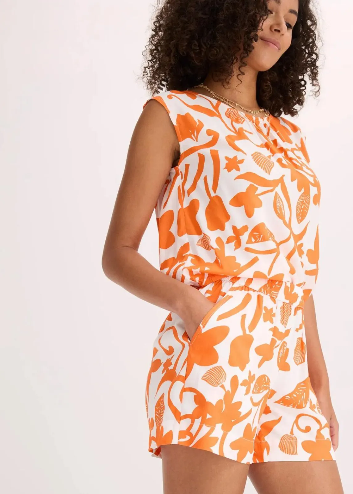 bonprix Bekleidung·Outdoorbekleidung|Bekleidung·Kleider^bedruckte Shorts aus fließender Viskose wollweiß/mango floral
