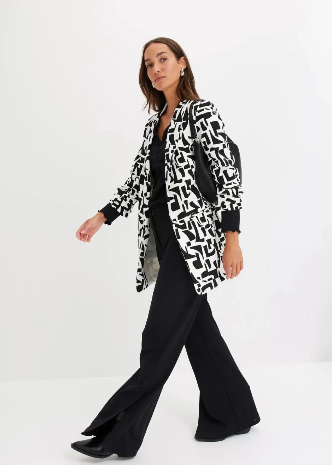 bonprix Bekleidung·Basics|Blazer^bedruckter Longblazer weiß/schwarz graphisch bedruckt