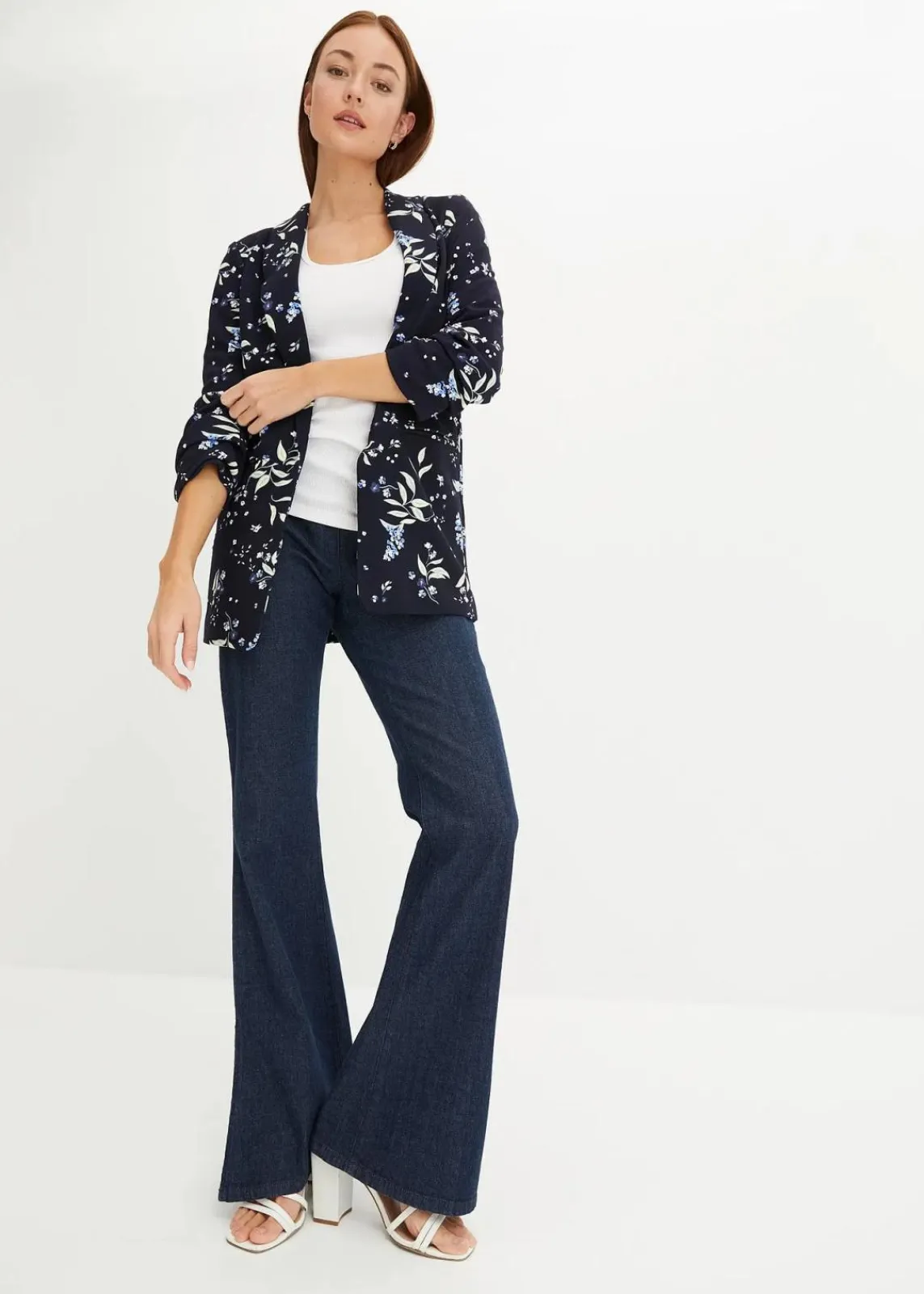 bonprix Bekleidung·Basics|Blazer^Bedruckter Longblazer dunkelblau geblümt