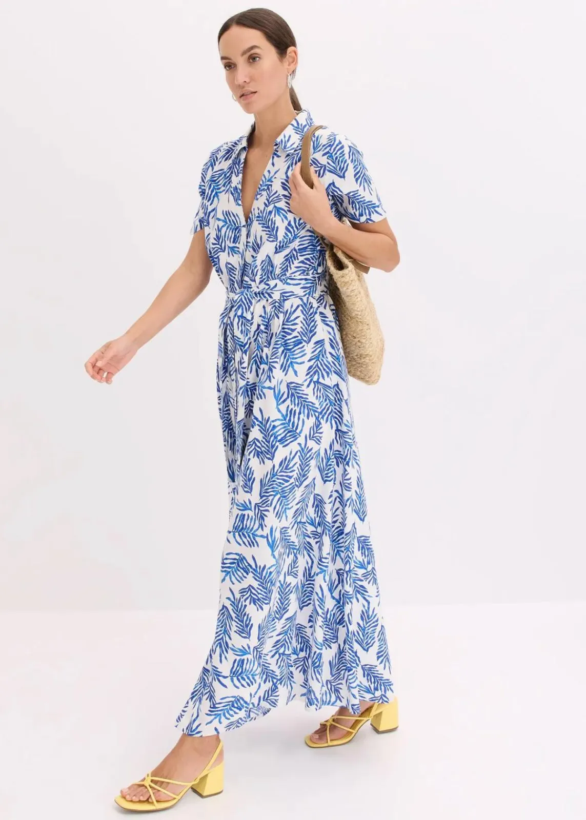 bonprix Nachhaltigere Materialien|Kleider^bedrucktes Maxikleid aus fließender Viskose weiß/blau floral
