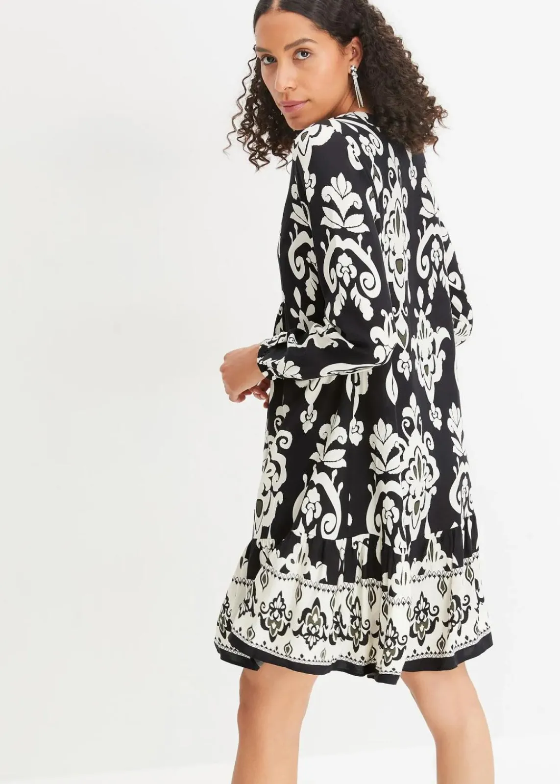 bonprix Bekleidung·Pullover & Strickjacken|Kleider^bedrucktes Tunika-Kleid schwarz/wollweiß bedruckt