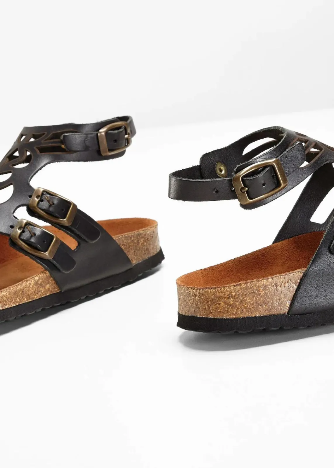 bonprix Strandmode|Sommerschuhe^Bequeme Sandale aus Leder schwarz