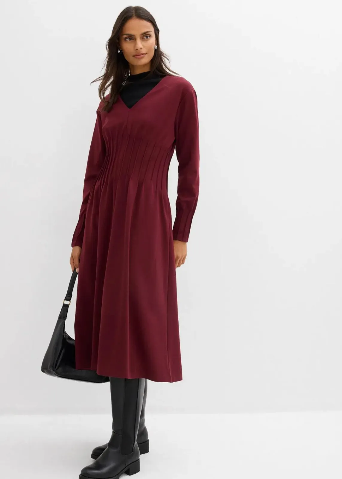 bonprix Bekleidung·Pullover & Strickjacken|Kleider^Bequemes Kleid mit Zierfalten aus Viskose-Mix ahornrot