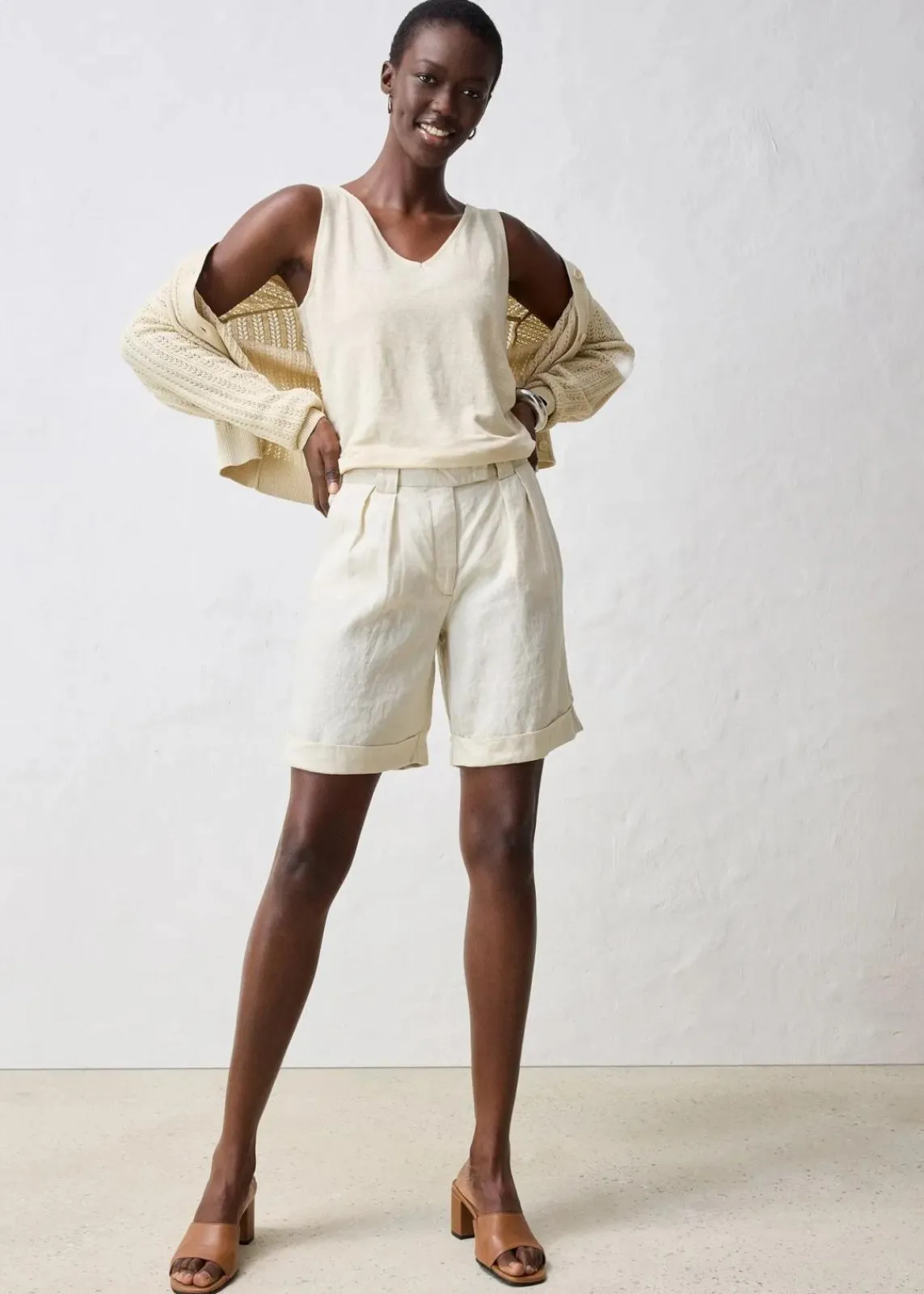 bonprix Bekleidung·Outdoorbekleidung|Bekleidung·Kleider^Bermudashorts aus reinem Leinen hellsand