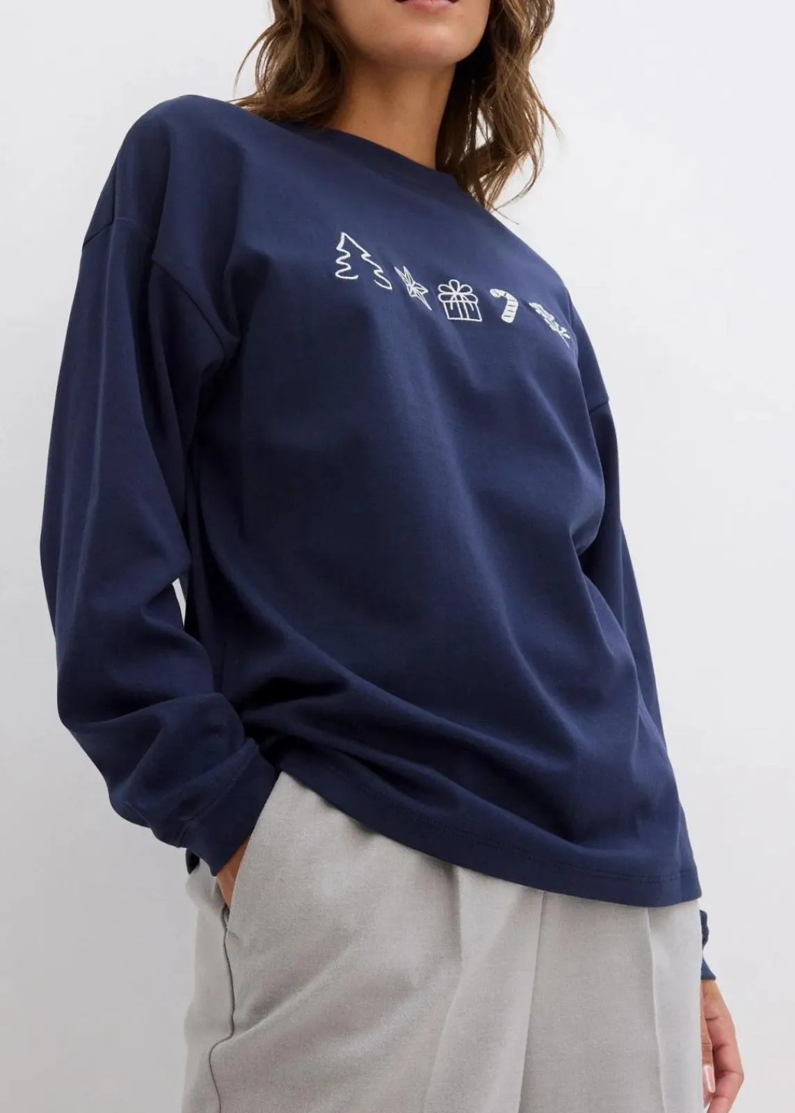 bonprix Shirts & Tops^Besticktes Weihnachts-Langarmshirt, oversized dunkelblau