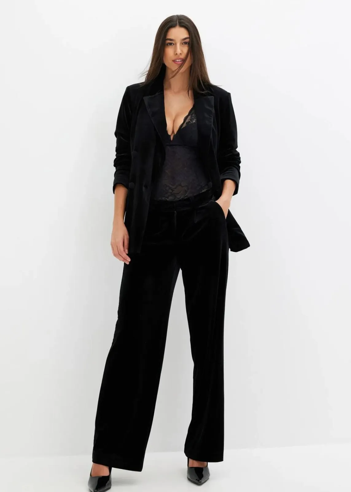 bonprix Bekleidung·Basics|Zweiteiler & Sets^Blazer aus softem Samt schwarz