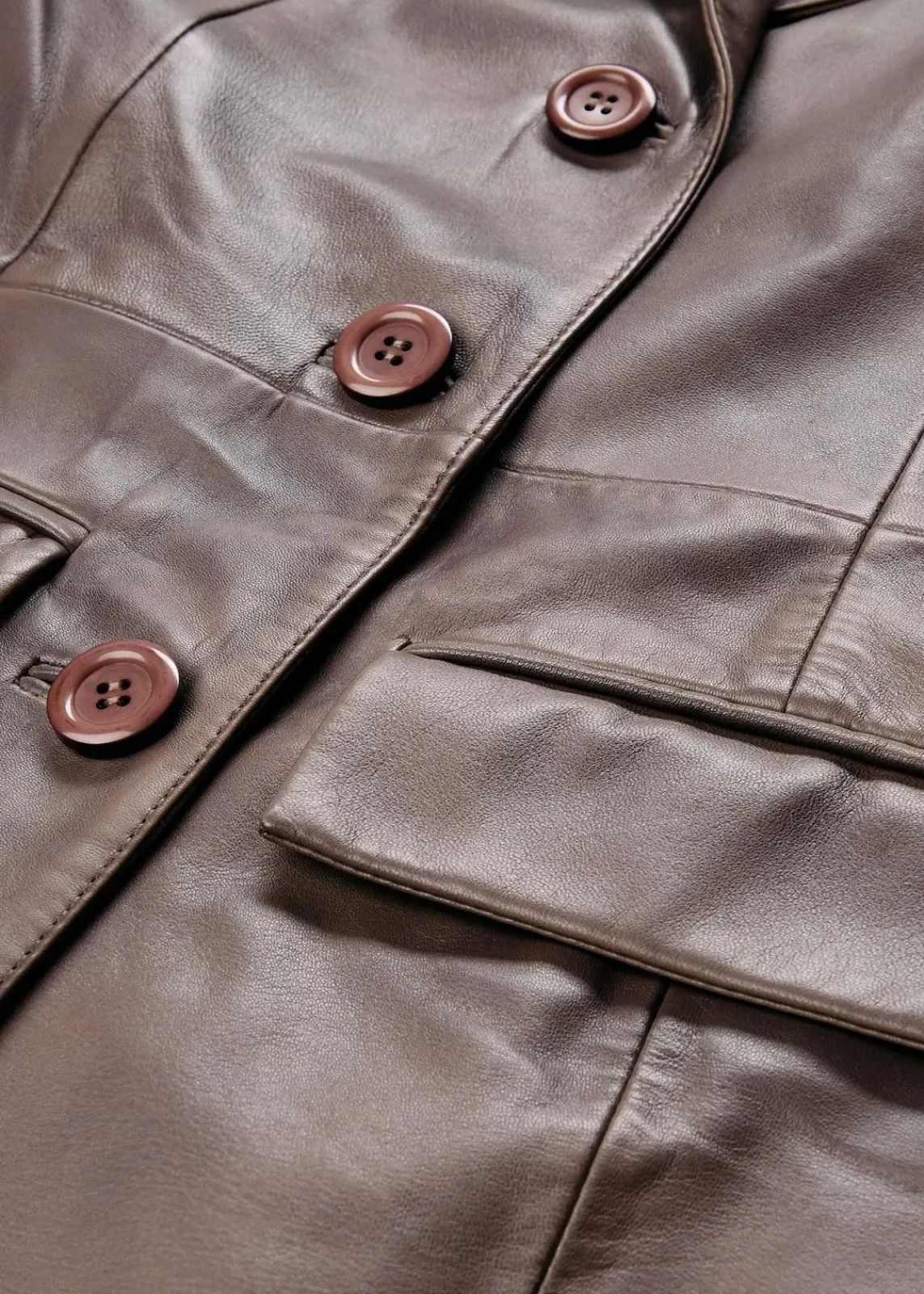 bonprix Nachhaltigere Materialien|Jacken & Mäntel^Blazermantel aus Lammnappa mittelbraun