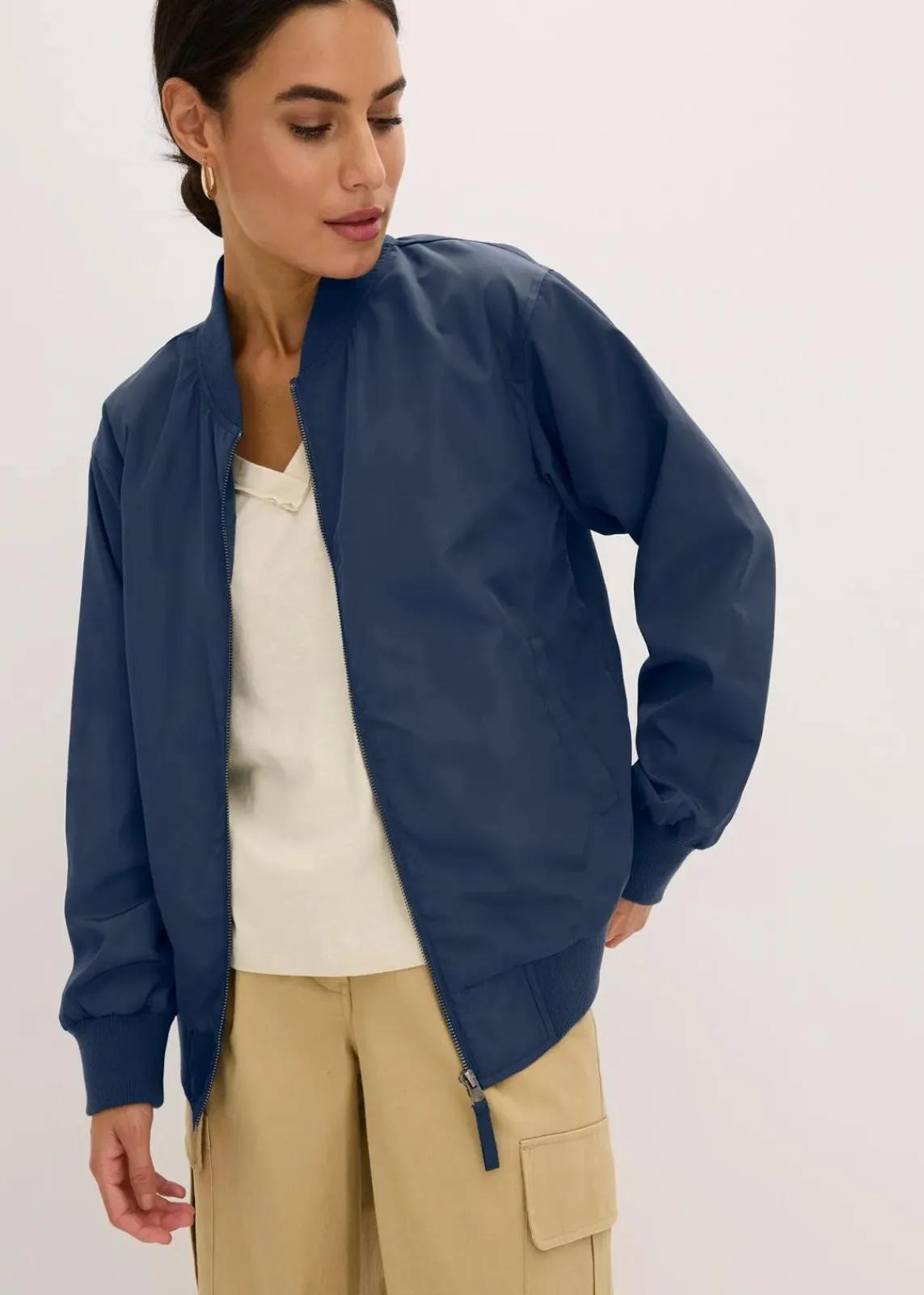 bonprix Jacken & Mäntel|Bekleidung·Hosen^Blouson dunkelblau
