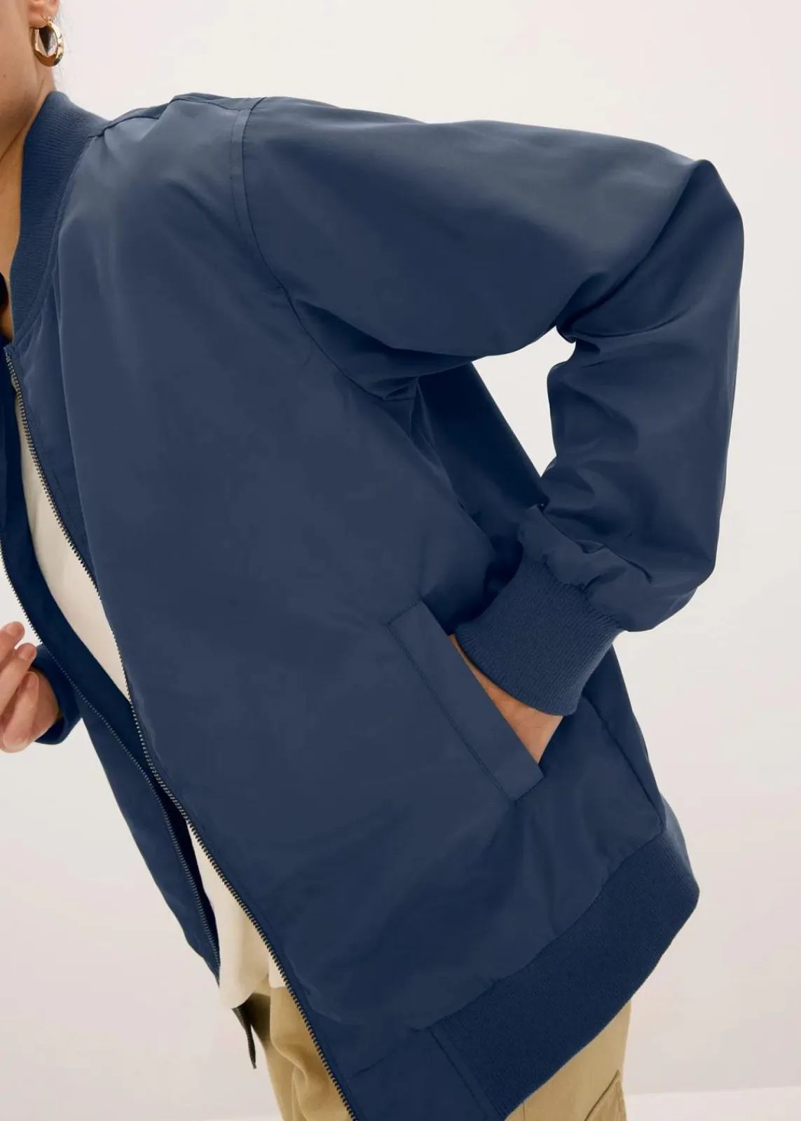 bonprix Jacken & Mäntel|Bekleidung·Hosen^Blouson dunkelblau