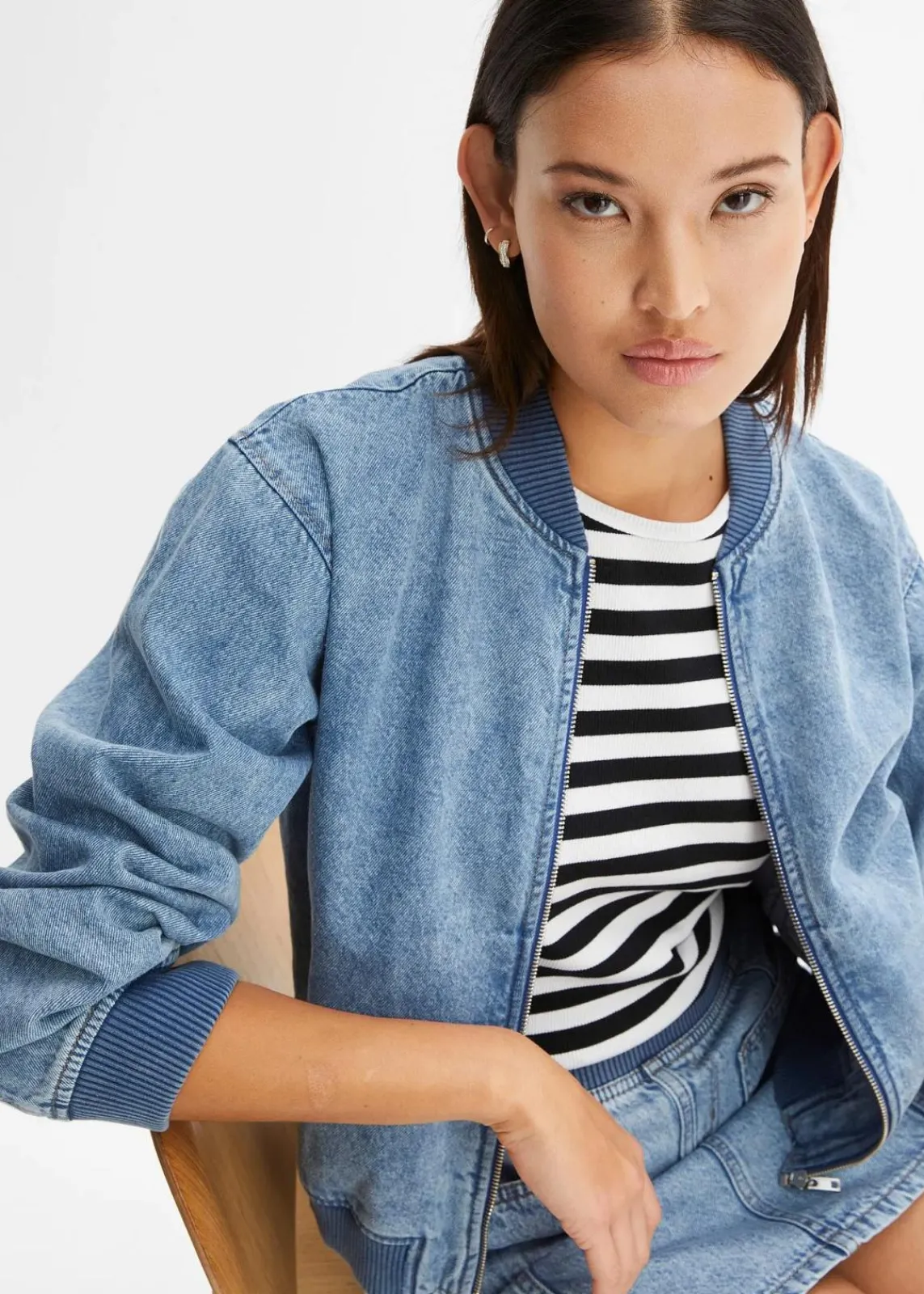 bonprix Jacken & Mäntel^Blouson aus Denim hellblau denim