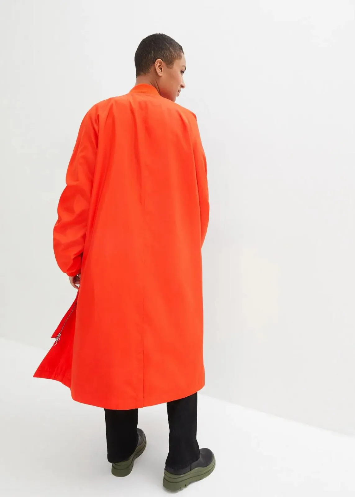 bonprix Nachhaltigere Materialien|Jacken & Mäntel^Blouson-Mantel mit Strickkragen tieforange