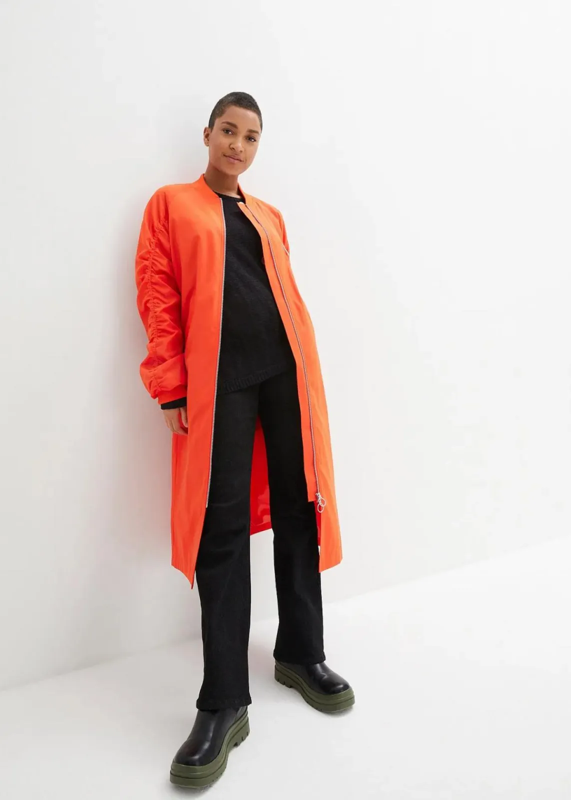 bonprix Nachhaltigere Materialien|Jacken & Mäntel^Blouson-Mantel mit Strickkragen tieforange