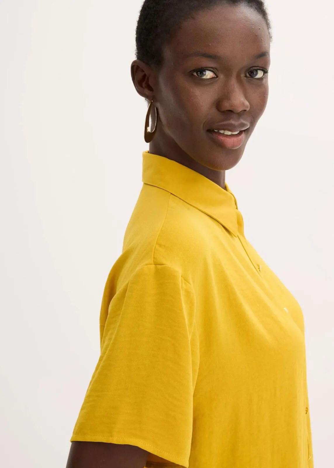 bonprix Blusen & Tuniken|Bekleidung·Jacken & Mäntel^Bluse ockergold