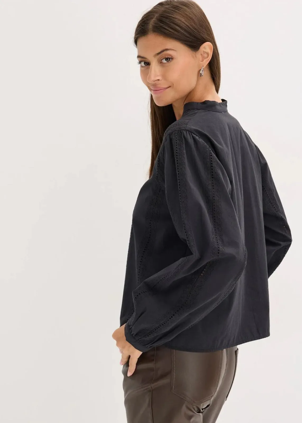 bonprix Blusen & Tuniken|Bekleidung·Jacken & Mäntel^Bluse aus Baumwolle mit Spitzen-Details schwarz