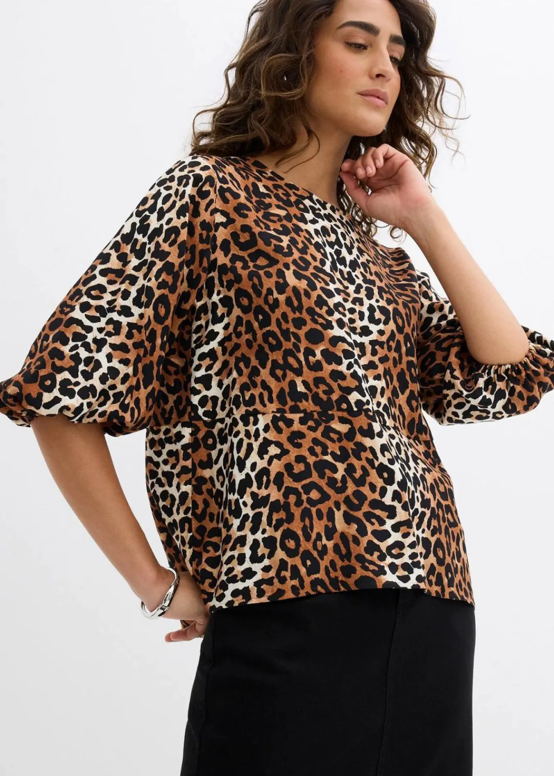 bonprix Blusen & Tuniken^Bluse aus feinem Viskose-Mix natur/schwarz/dunkelcognac leo washed bedruckt
