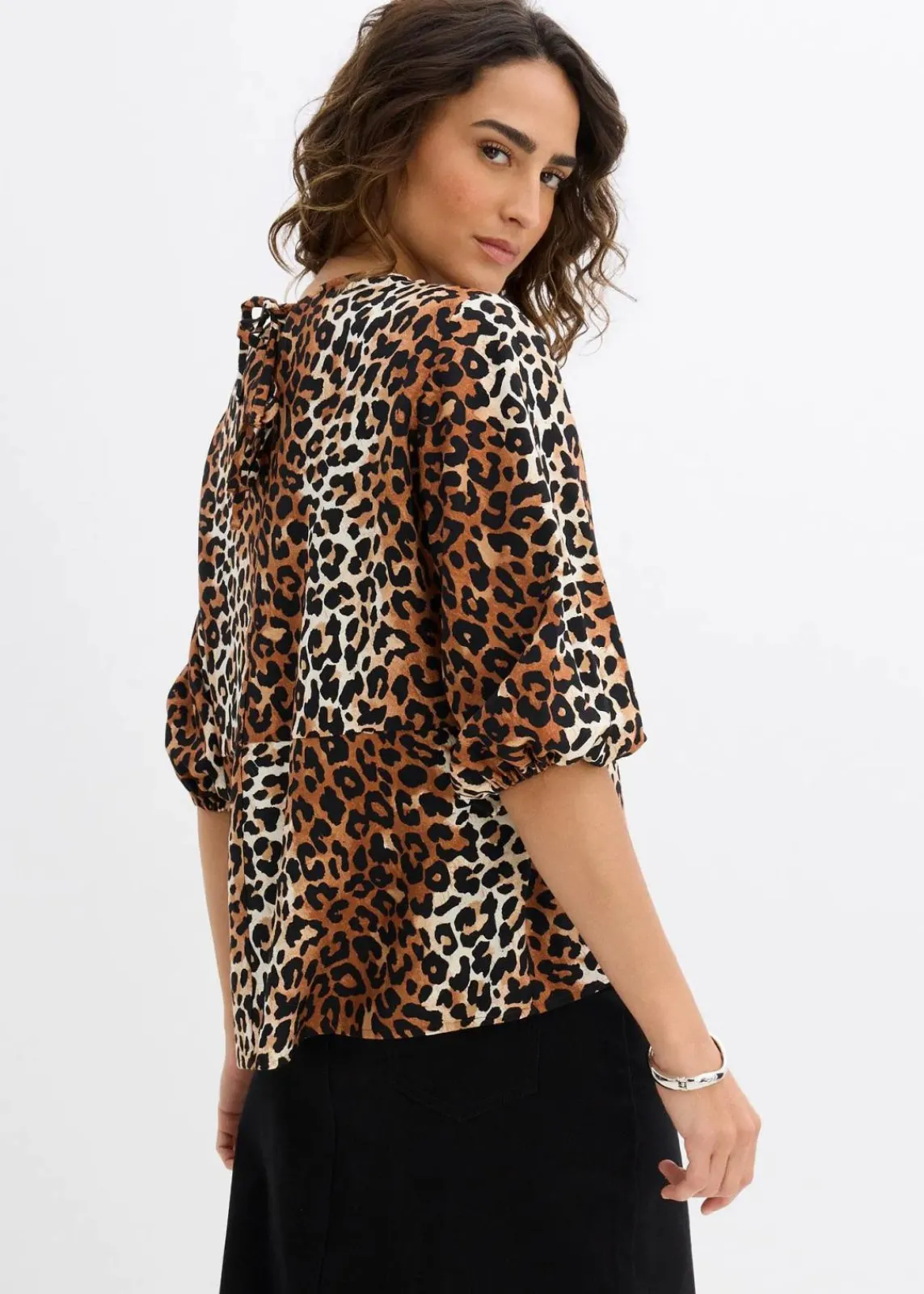 bonprix Blusen & Tuniken^Bluse aus feinem Viskose-Mix natur/schwarz/dunkelcognac leo washed bedruckt