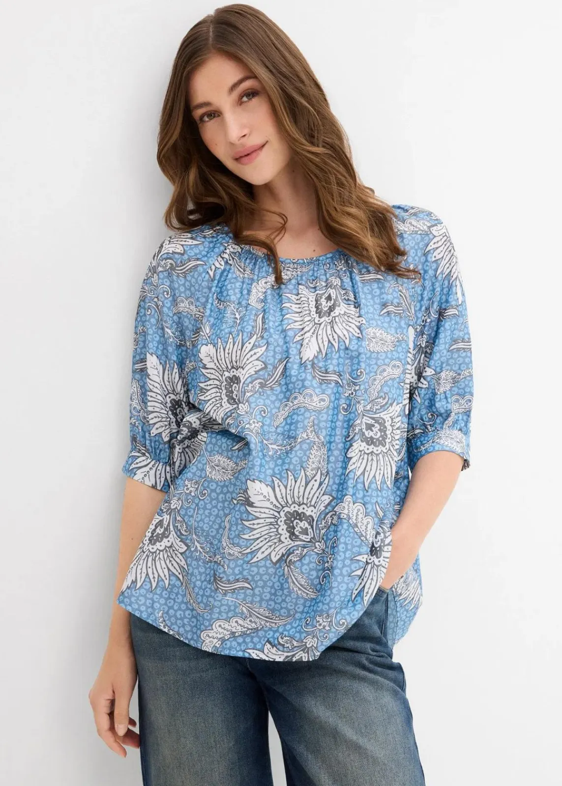 bonprix Bekleidung·Jacken & Mäntel|Blusen & Tuniken^Bluse aus feinem Viskose-Mix wellenblau bedruckt