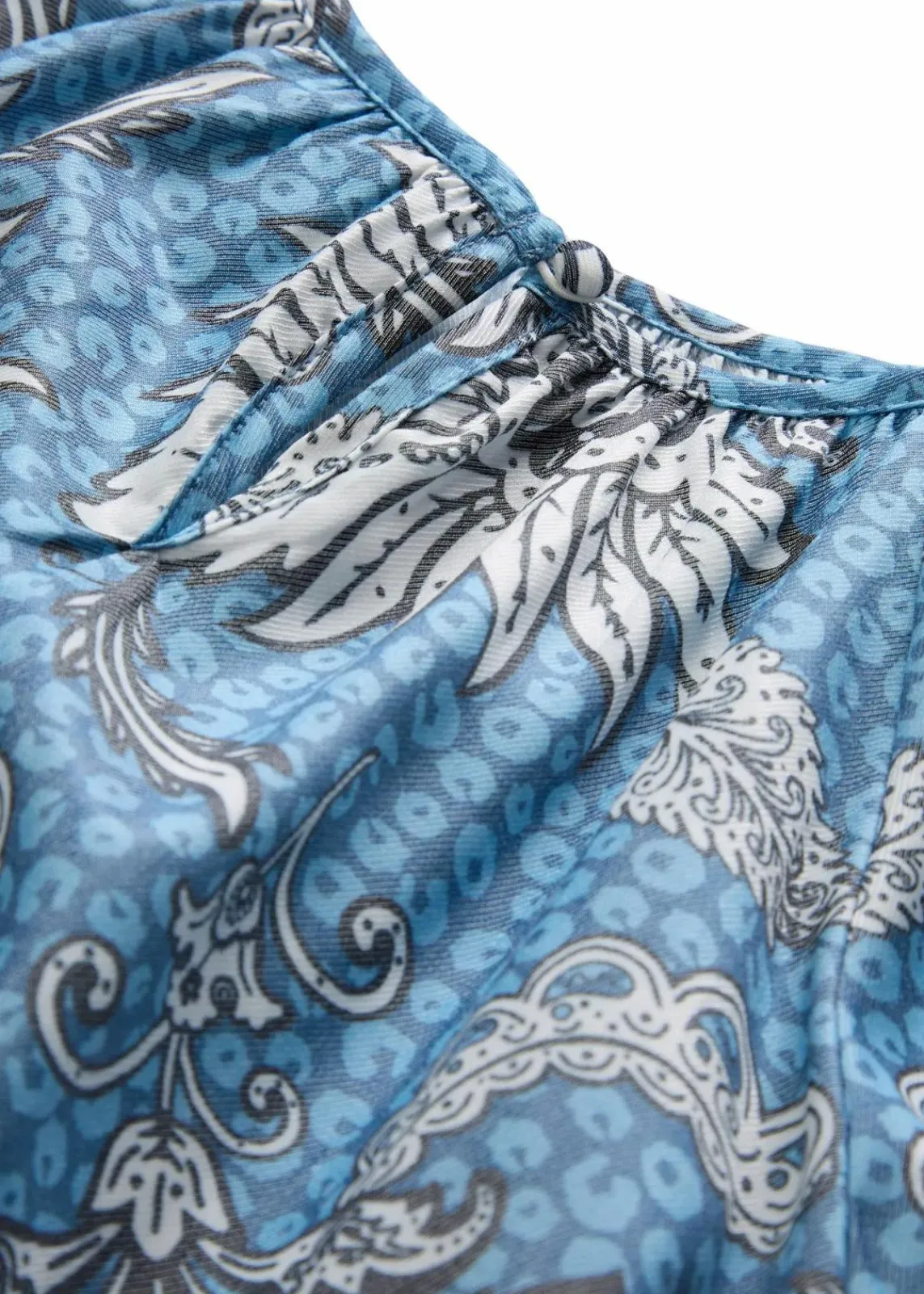 bonprix Bekleidung·Jacken & Mäntel|Blusen & Tuniken^Bluse aus feinem Viskose-Mix wellenblau bedruckt