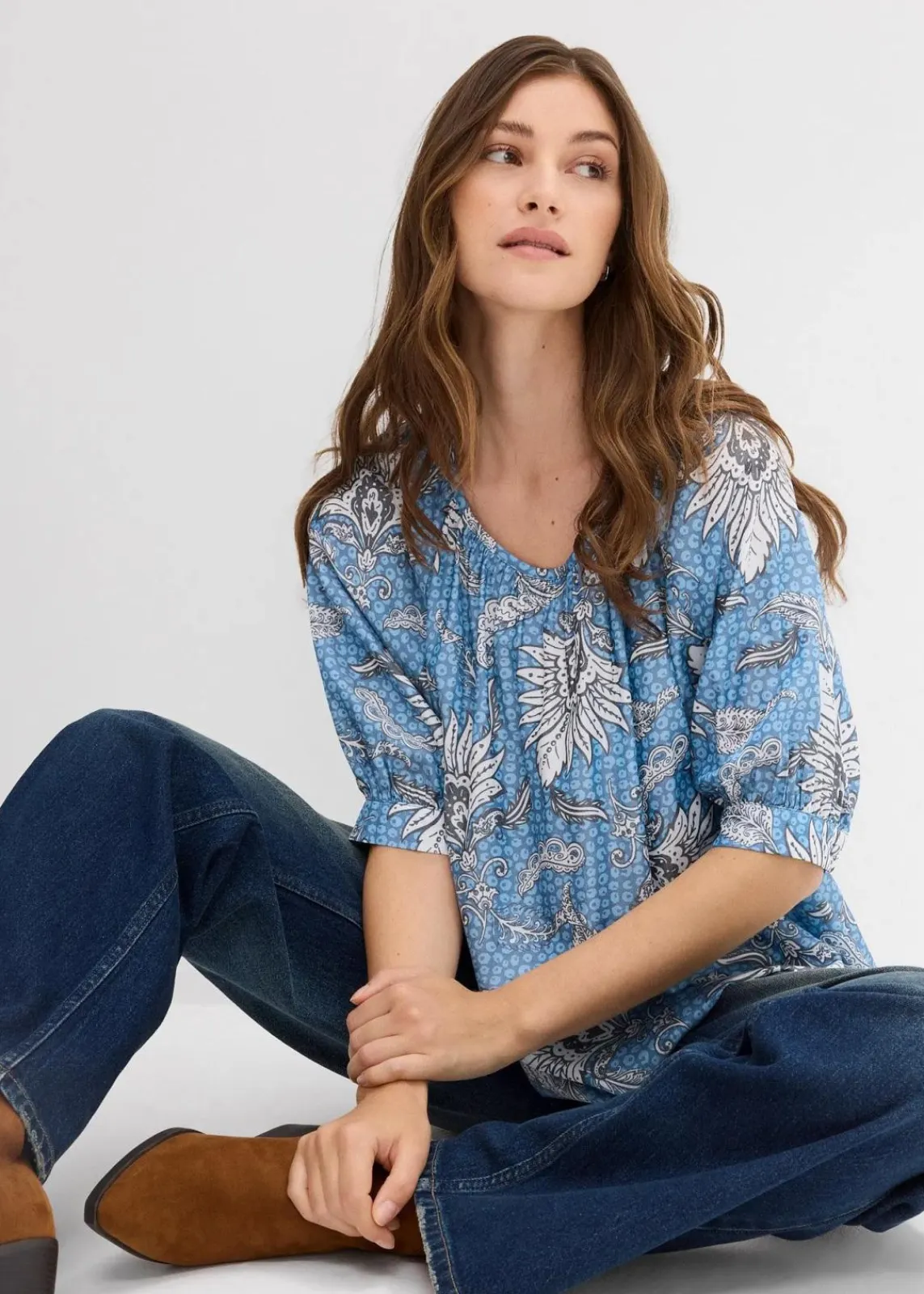 bonprix Bekleidung·Jacken & Mäntel|Blusen & Tuniken^Bluse aus feinem Viskose-Mix wellenblau bedruckt