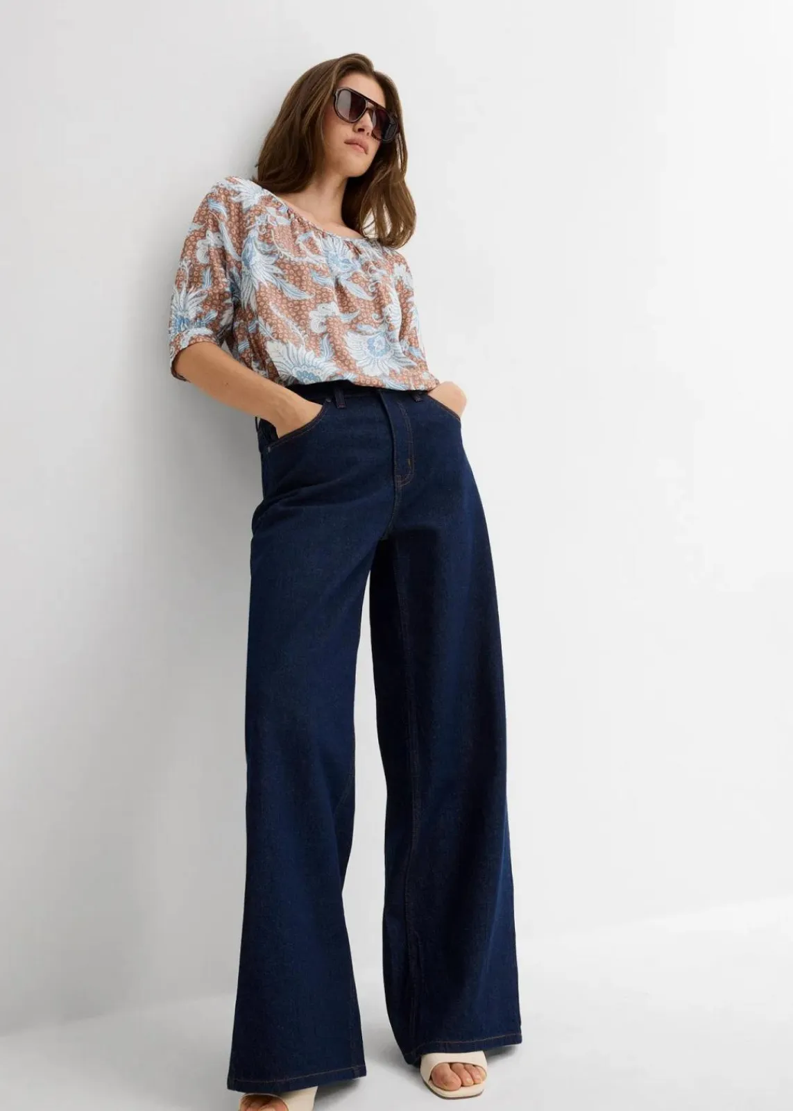 bonprix Blusen & Tuniken|Bekleidung·Jacken & Mäntel^Bluse aus feinem Viskose-Mix gewürzbraun bedruckt