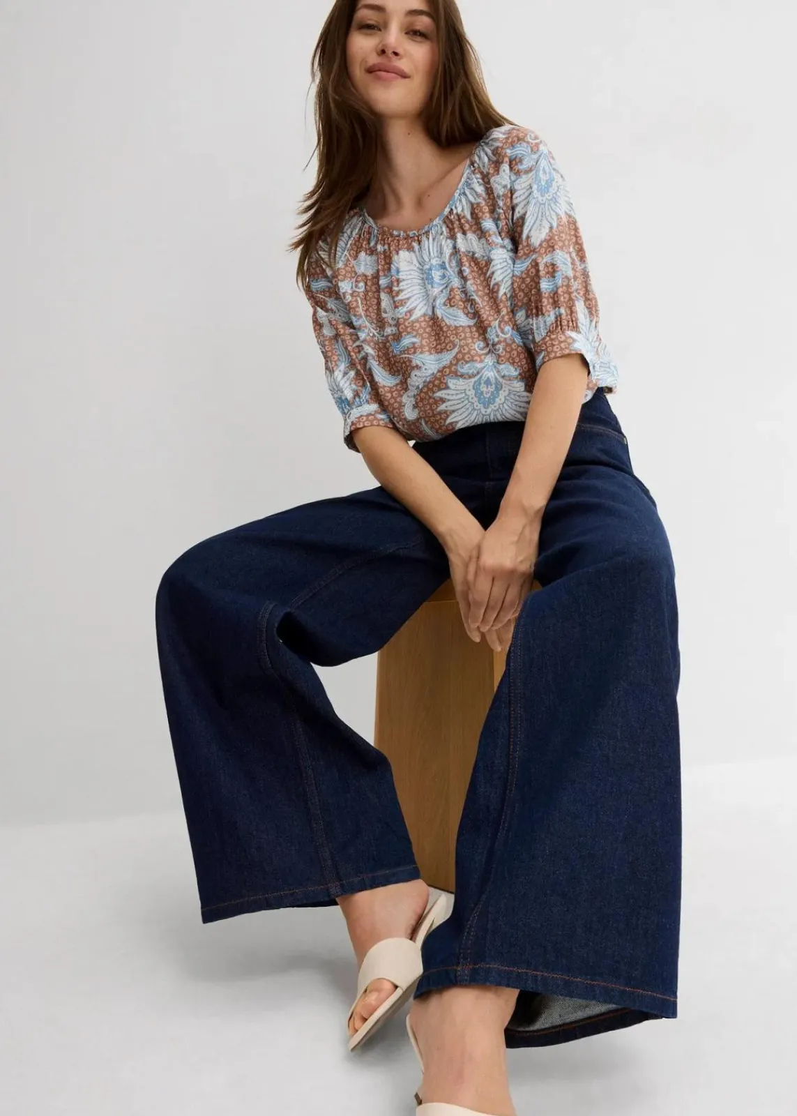bonprix Blusen & Tuniken|Bekleidung·Jacken & Mäntel^Bluse aus feinem Viskose-Mix gewürzbraun bedruckt