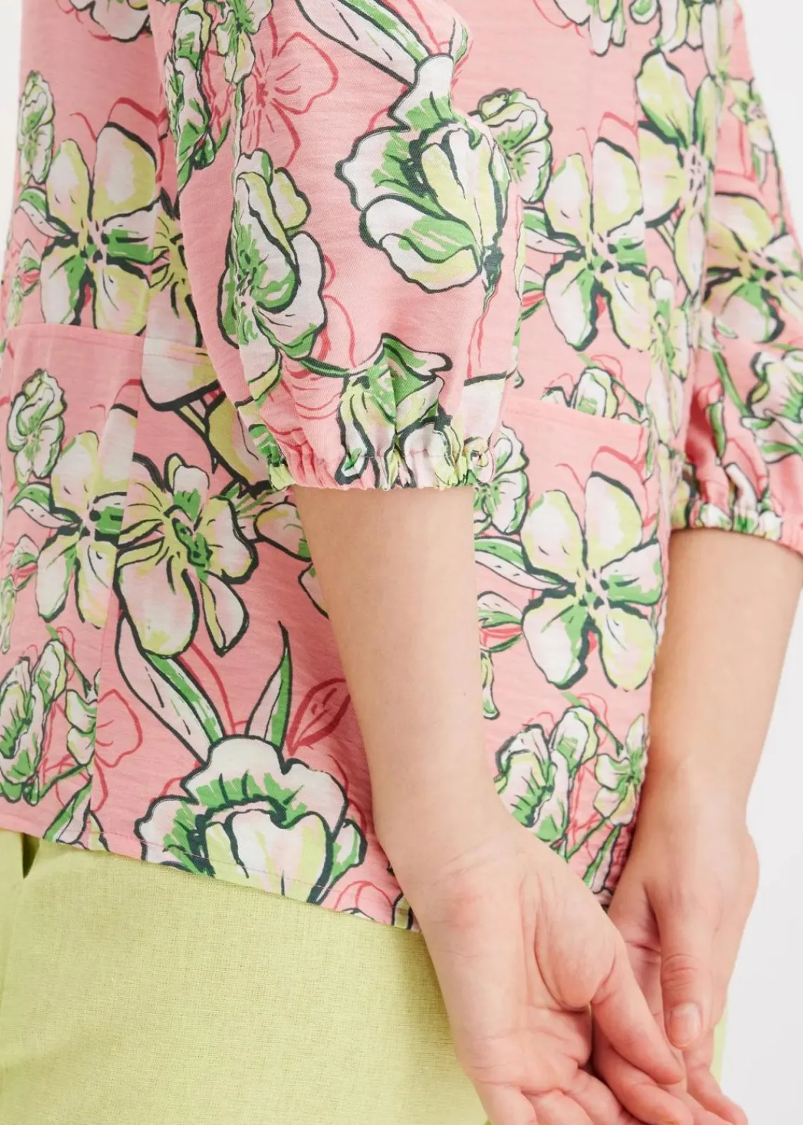 bonprix Blusen & Tuniken|Bekleidung·Jacken & Mäntel^Bluse aus feinem Viskose-Mix softrosa bedruckt