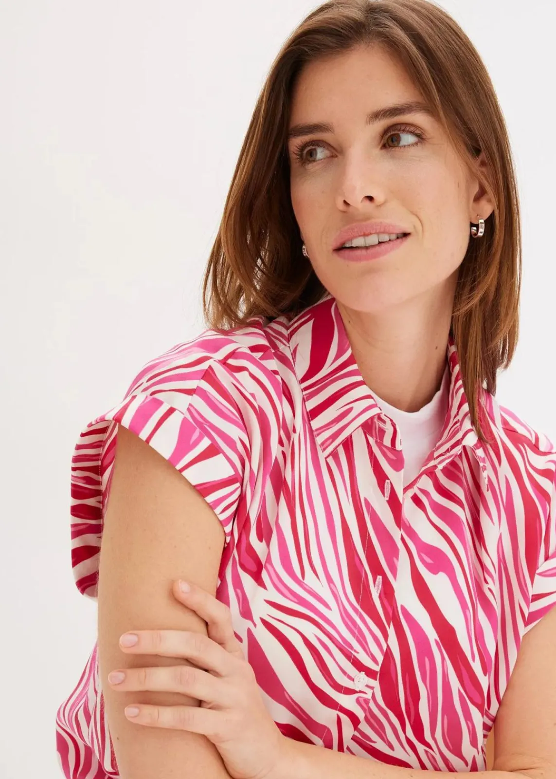 bonprix Bekleidung·Jacken & Mäntel|Zweiteiler & Sets^Bluse aus fließendem Satin creme/pink graphisch bedruckt