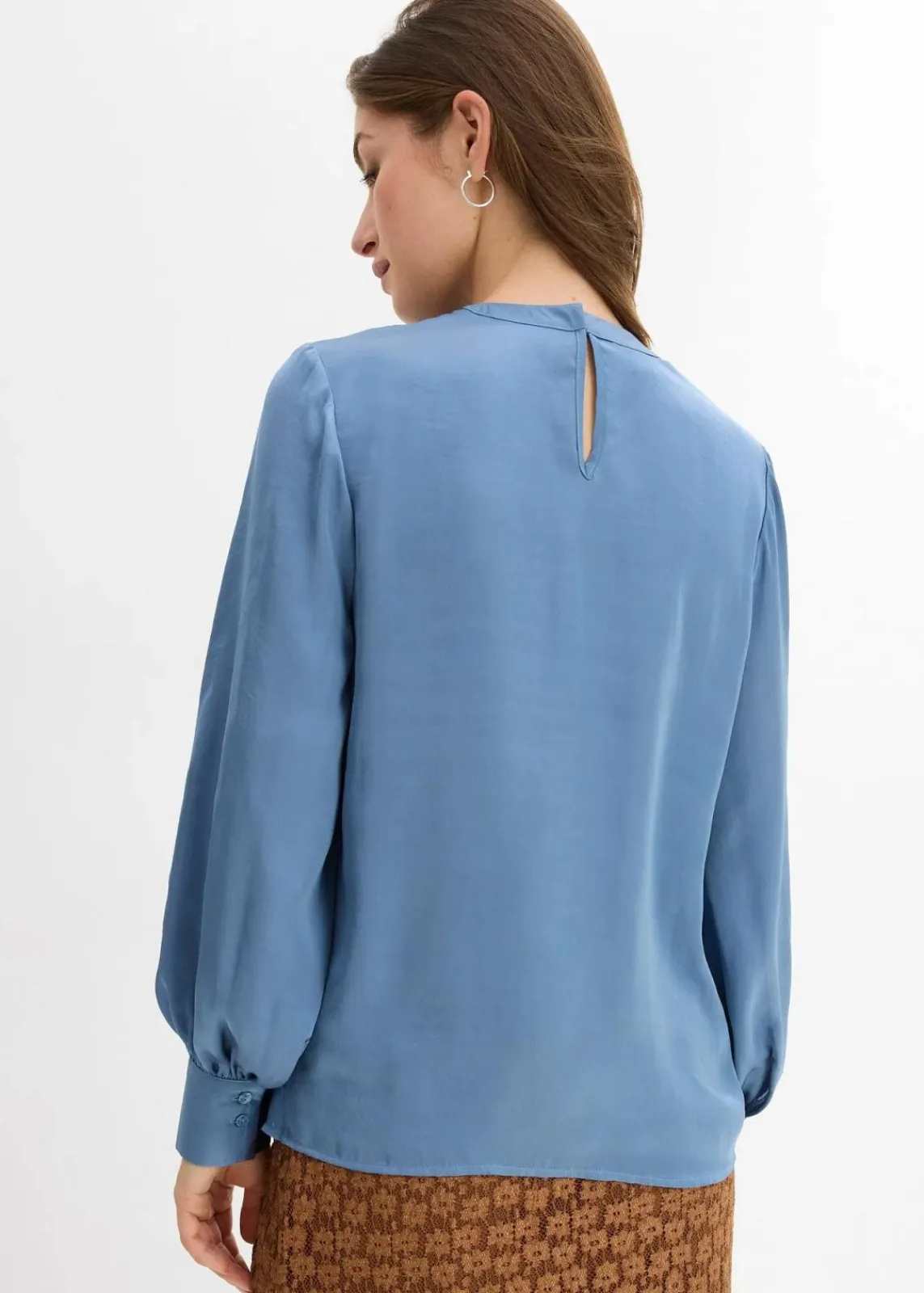 bonprix Bekleidung·Jacken & Mäntel|Blusen & Tuniken^Bluse aus fließendem Satin wellenblau